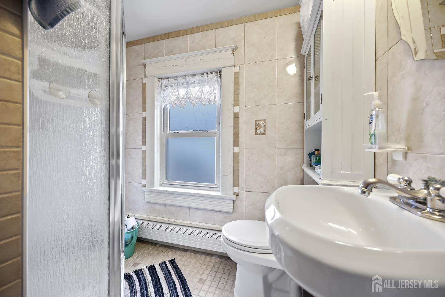 South Amboy, New Jersey, 08879, United States, 4 Bedrooms Bedrooms, ,3 BathroomsBathrooms,Residential,For Sale,1829503