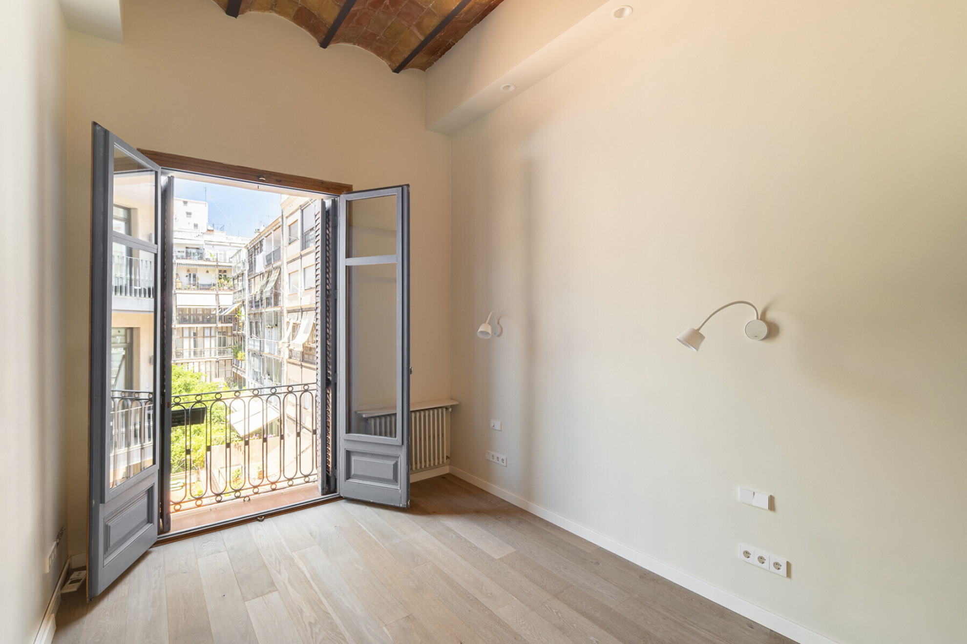  Splendid, nearly new apartment in l