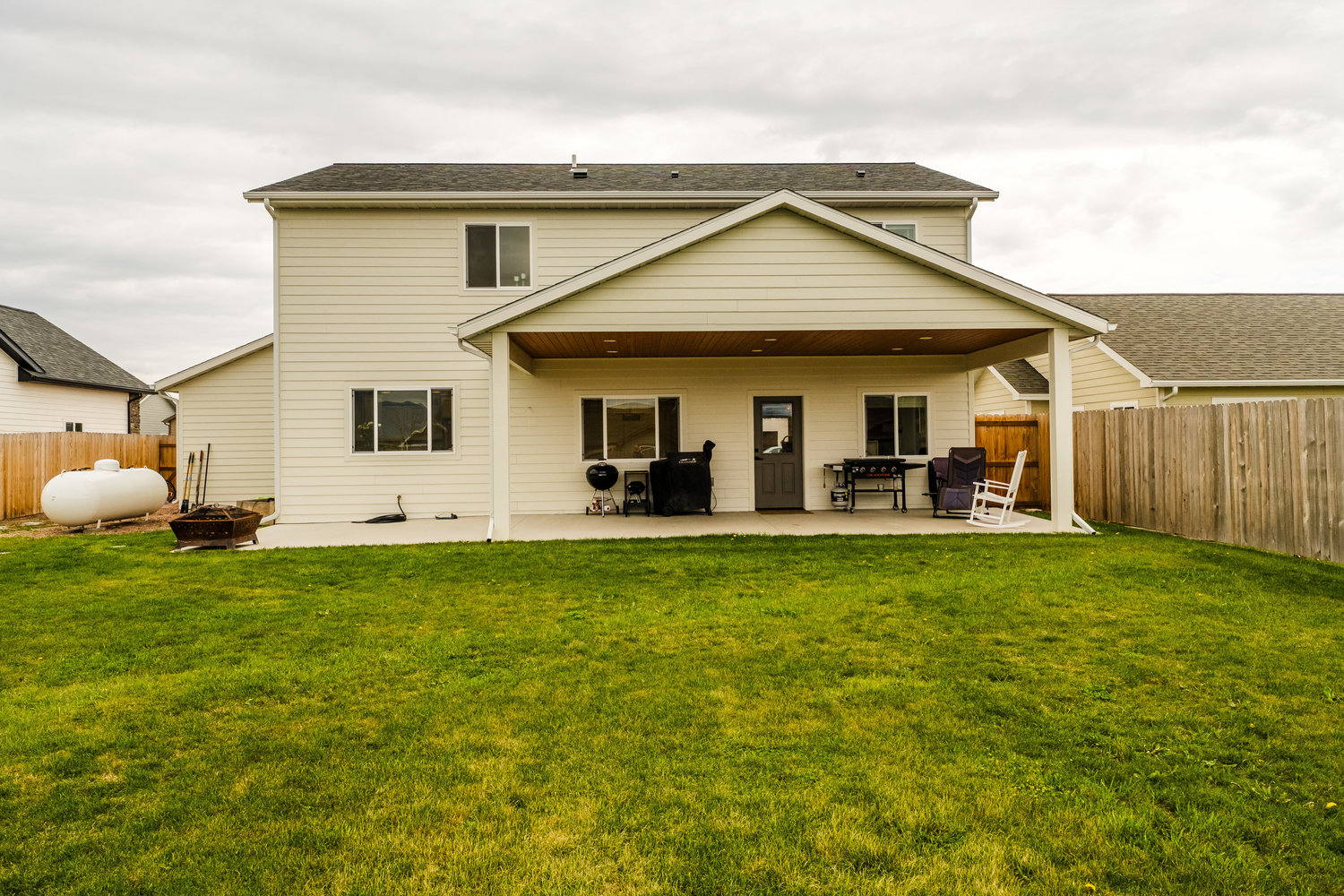 Ranchester, Wyoming, 82839, United States, 4 Bedrooms Bedrooms, ,3 BathroomsBathrooms,Residential,For Sale,1990445