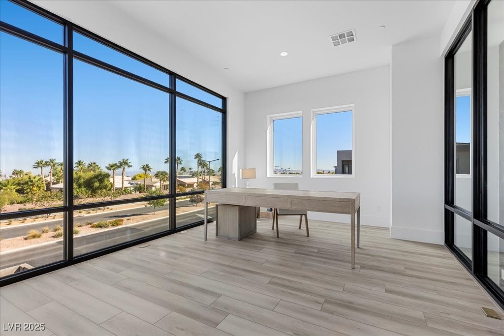 Las Vegas, Nevada, 89135, United States, 5 Bedrooms Bedrooms, ,6 BathroomsBathrooms,Residential,For Sale,1987610