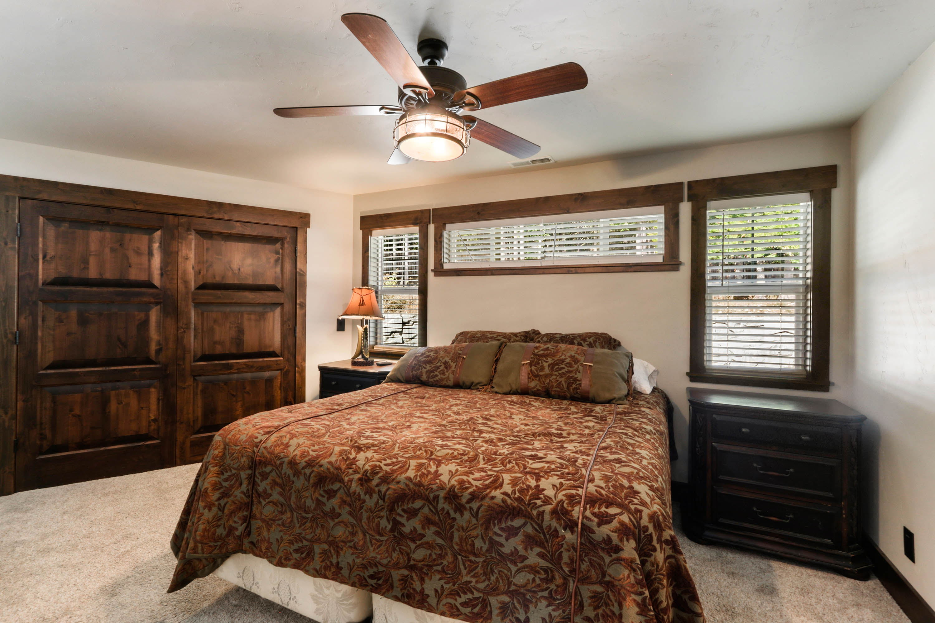 Sandpoint, Idaho, 83864, United States, 6 Bedrooms Bedrooms, ,8 BathroomsBathrooms,Residential,For Sale,1975419