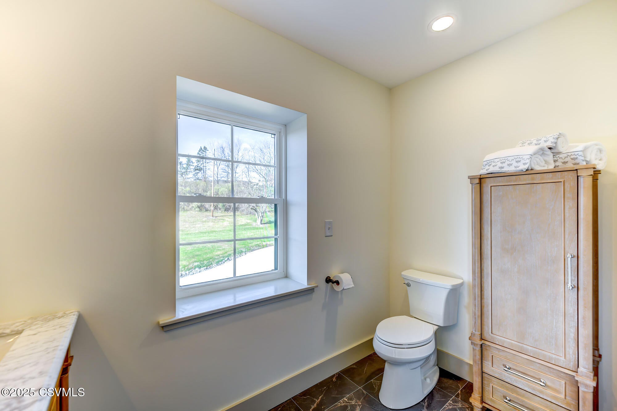 Berwick, Pennsylvania, 18603, United States, 4 Bedrooms Bedrooms, ,2 BathroomsBathrooms,Residential,For Sale,1993834