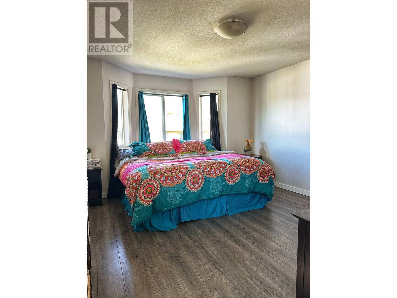 VERNON, British Columbia, V1H 1Z5, CA, 3 Bedrooms Bedrooms, ,2 BathroomsBathrooms,Residential,For Sale,1913509