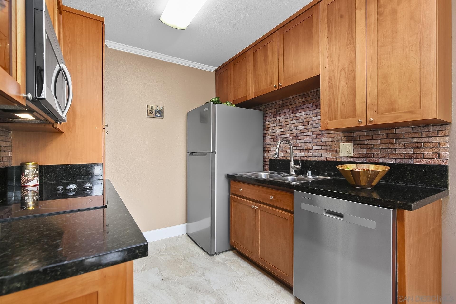 8512 Via Mallorca F, La Jolla, California, 92037, United States, 1 Bedroom Bedrooms, ,1 BathroomBathrooms,Residential,For Sale,8512 Via Mallorca F,1682425