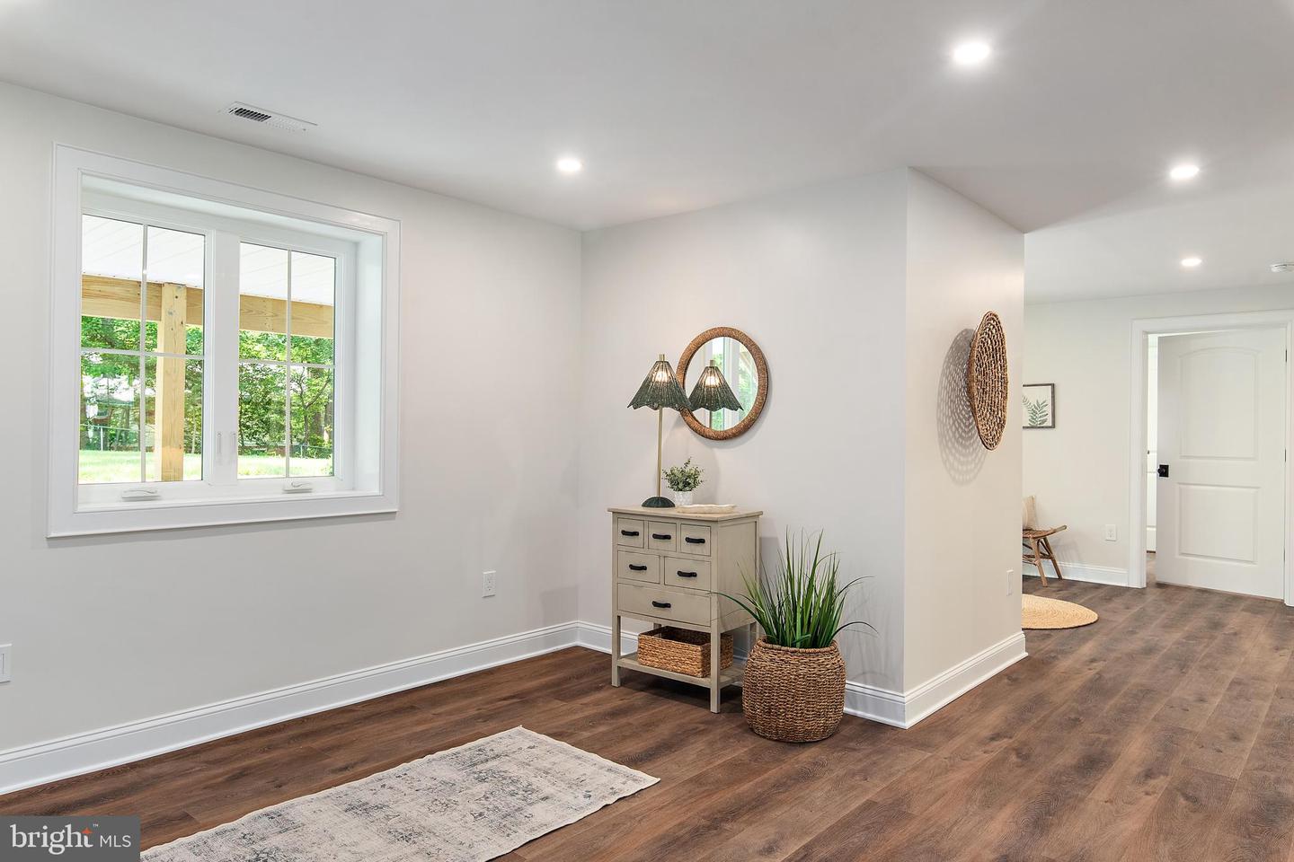 Annapolis, Maryland, 21403, United States, 4 Bedrooms Bedrooms, ,5 BathroomsBathrooms,Residential,For Sale,1900943