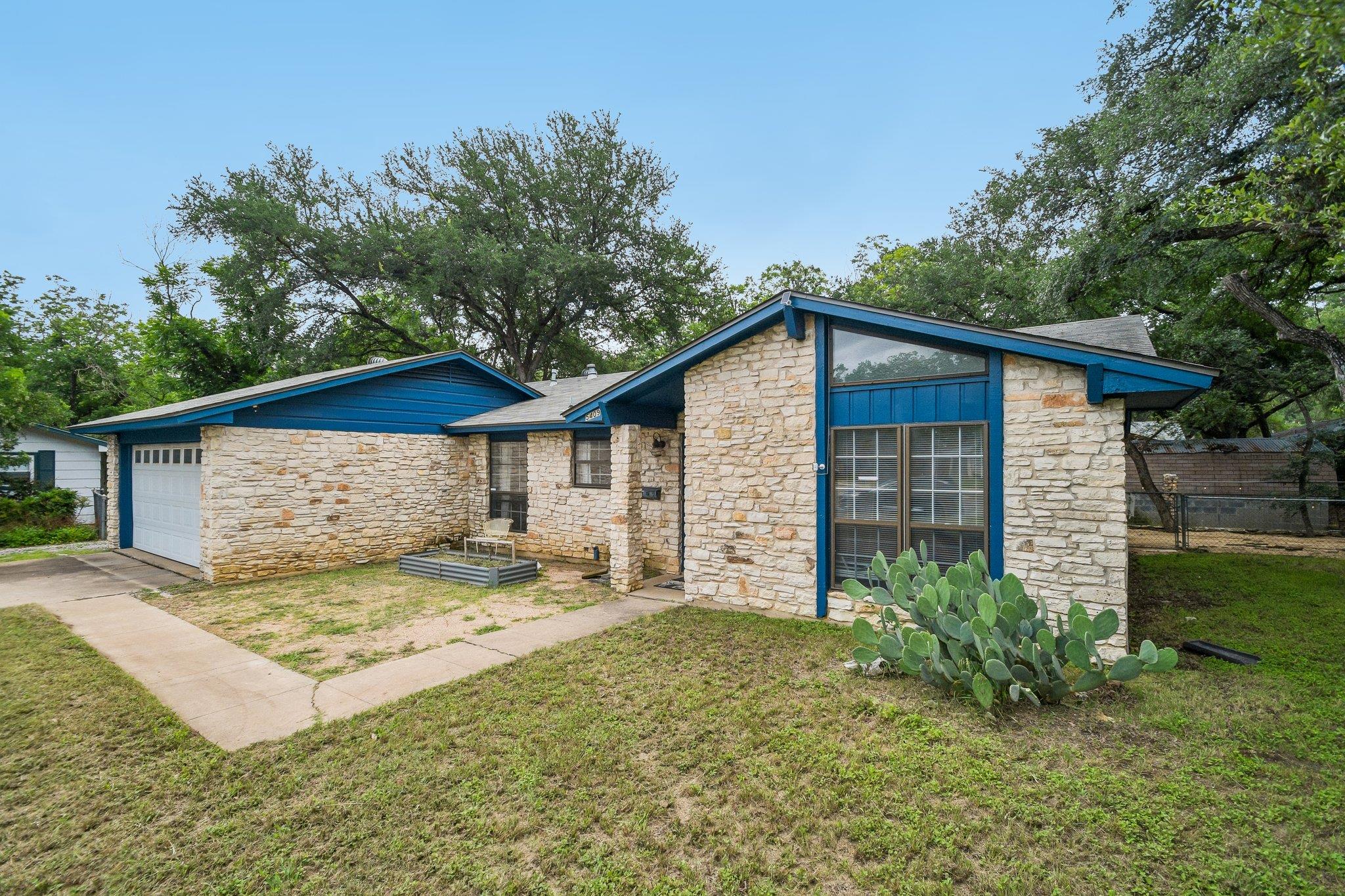 Hunters Gln, Austin, TX 78745 #1
