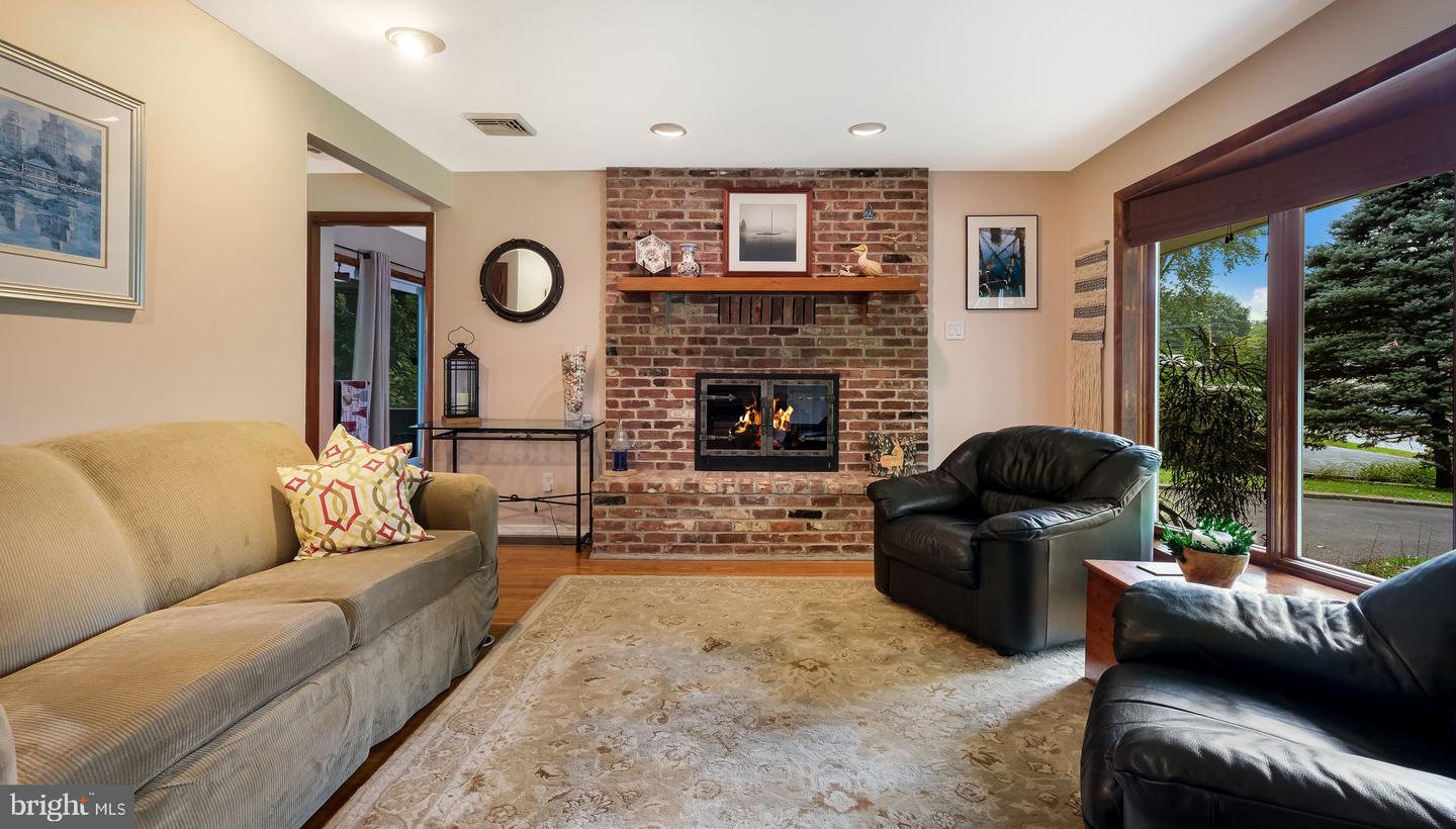 Media, Pennsylvania, 19063, United States, 4 Bedrooms Bedrooms, ,2 BathroomsBathrooms,Residential,For Sale,1906049