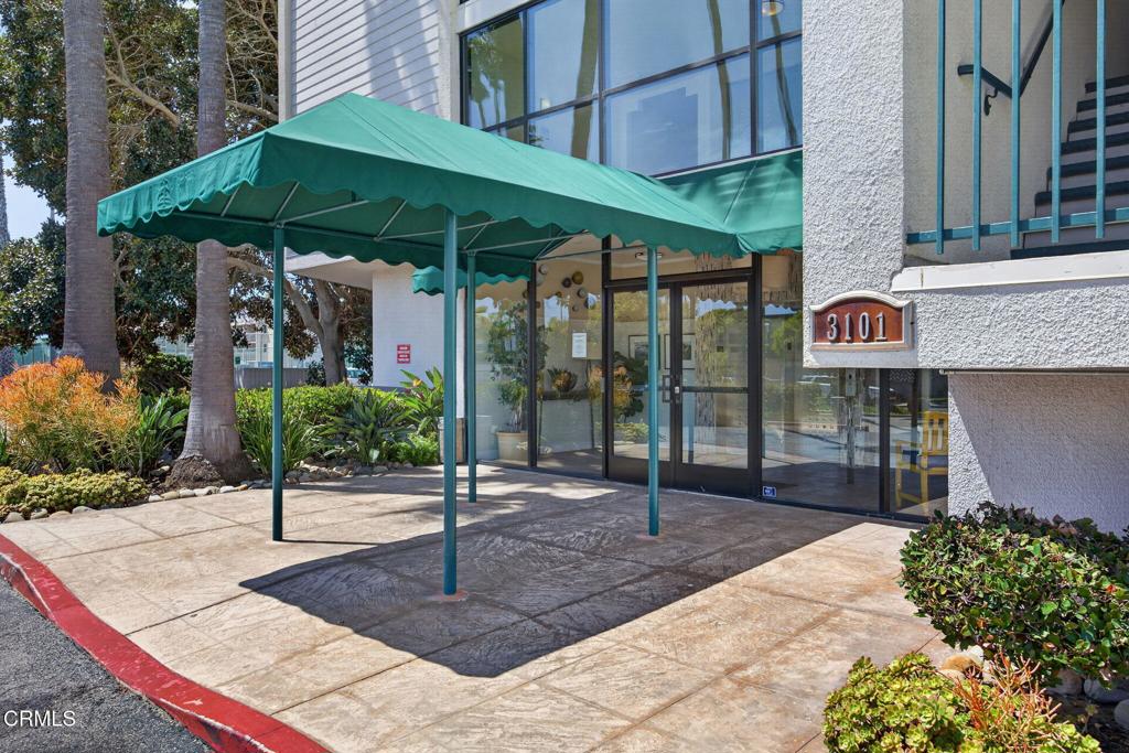 Oxnard, California, 93035, United States, 2 Bedrooms Bedrooms, ,1 BathroomBathrooms,Residential,For Sale,2040147
