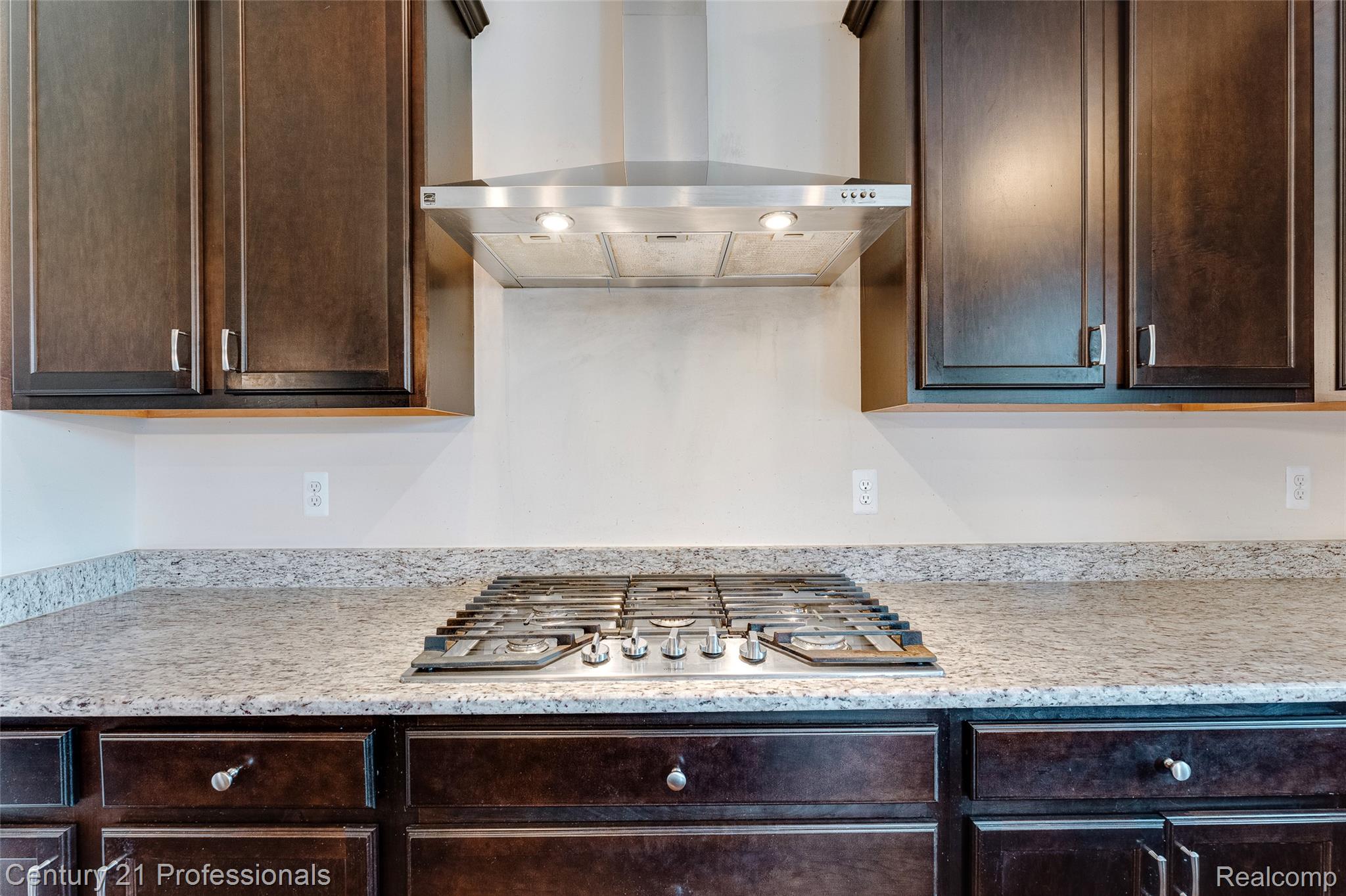 Canton, Michigan, 48187, United States, 5 Bedrooms Bedrooms, ,6 BathroomsBathrooms,Residential,For Sale,1908049