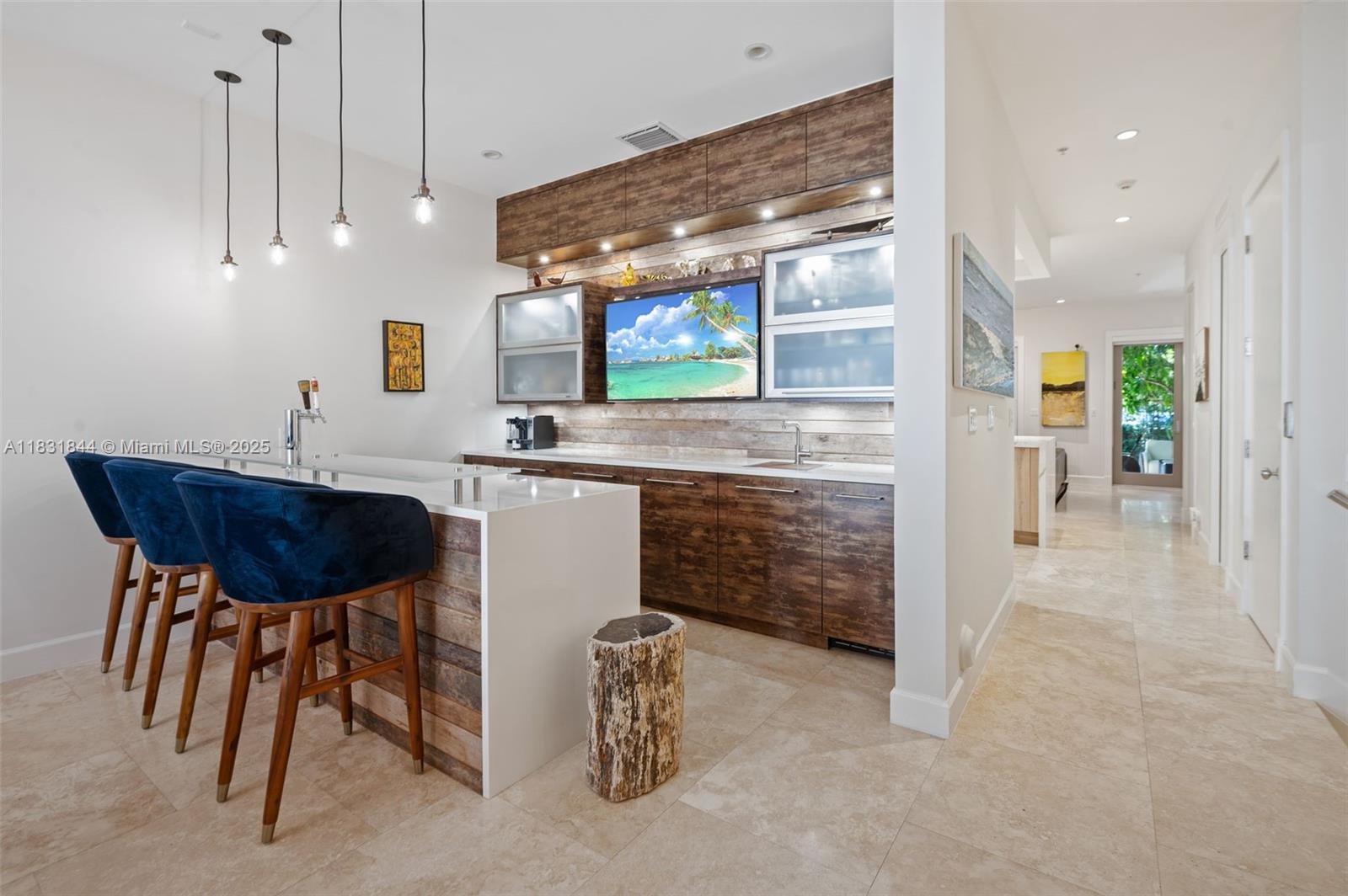 Miami, Florida, 33143, United States, 3 Bedrooms Bedrooms, ,4 BathroomsBathrooms,Residential,For Sale,1885416