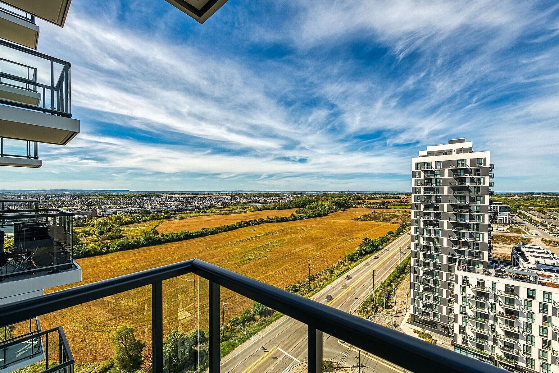  North Oak Condos - 物件實景