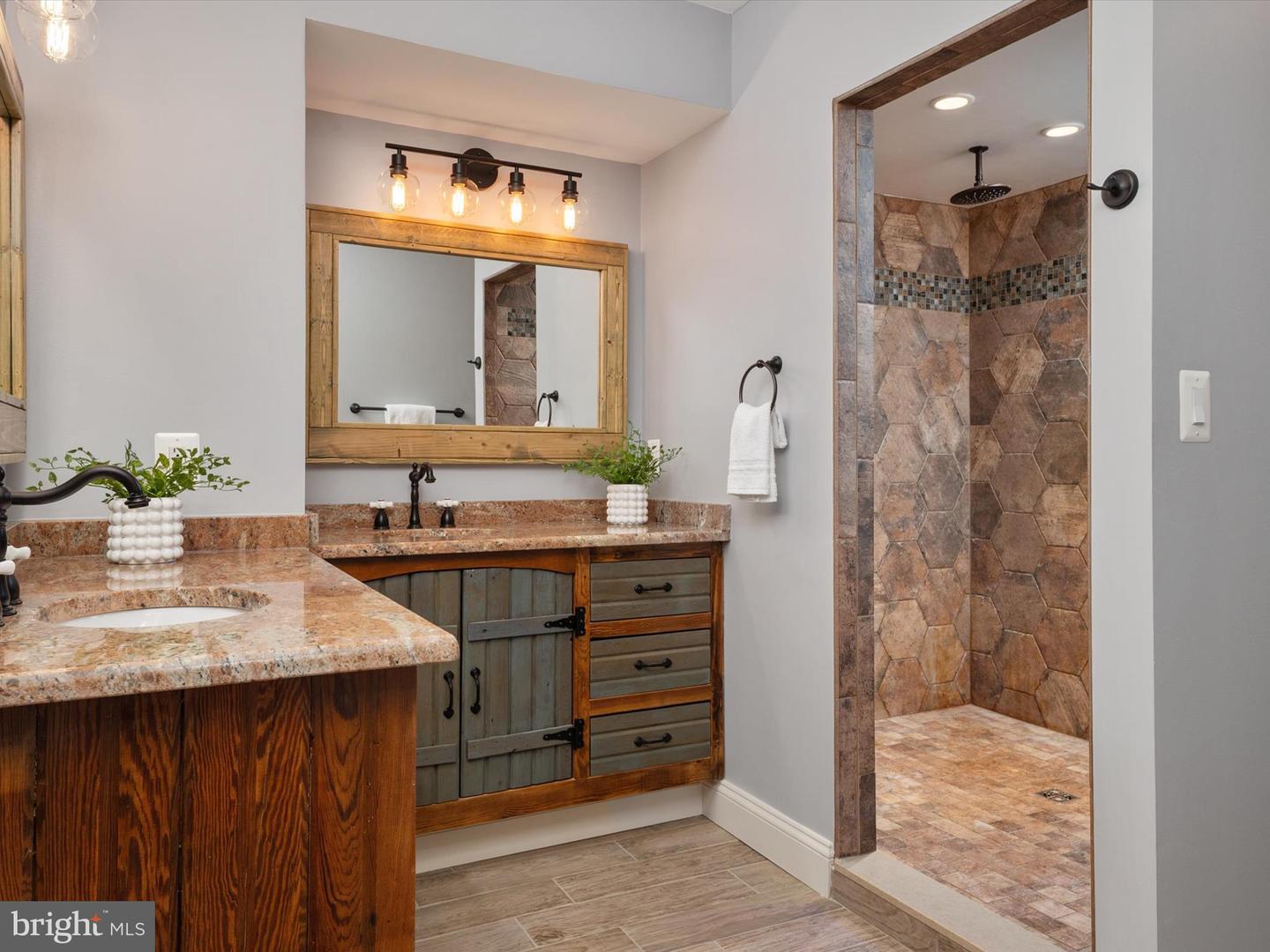 Pasadena, Maryland, 21122, United States, 6 Bedrooms Bedrooms, ,6 BathroomsBathrooms,Residential,For Sale,1994815