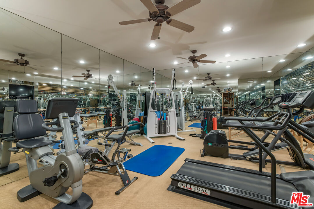 Beverly Hills, California, 90210, United States, 7 Bedrooms Bedrooms, ,9 BathroomsBathrooms,Residential,For Sale,1933482