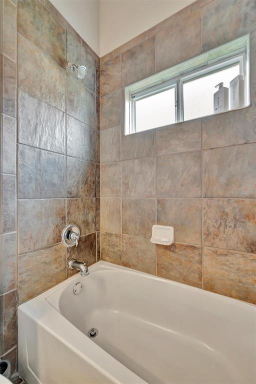 Bradenton, Florida, 34212, United States, 3 Bedrooms Bedrooms, ,4 BathroomsBathrooms,Residential,For Sale,1910869