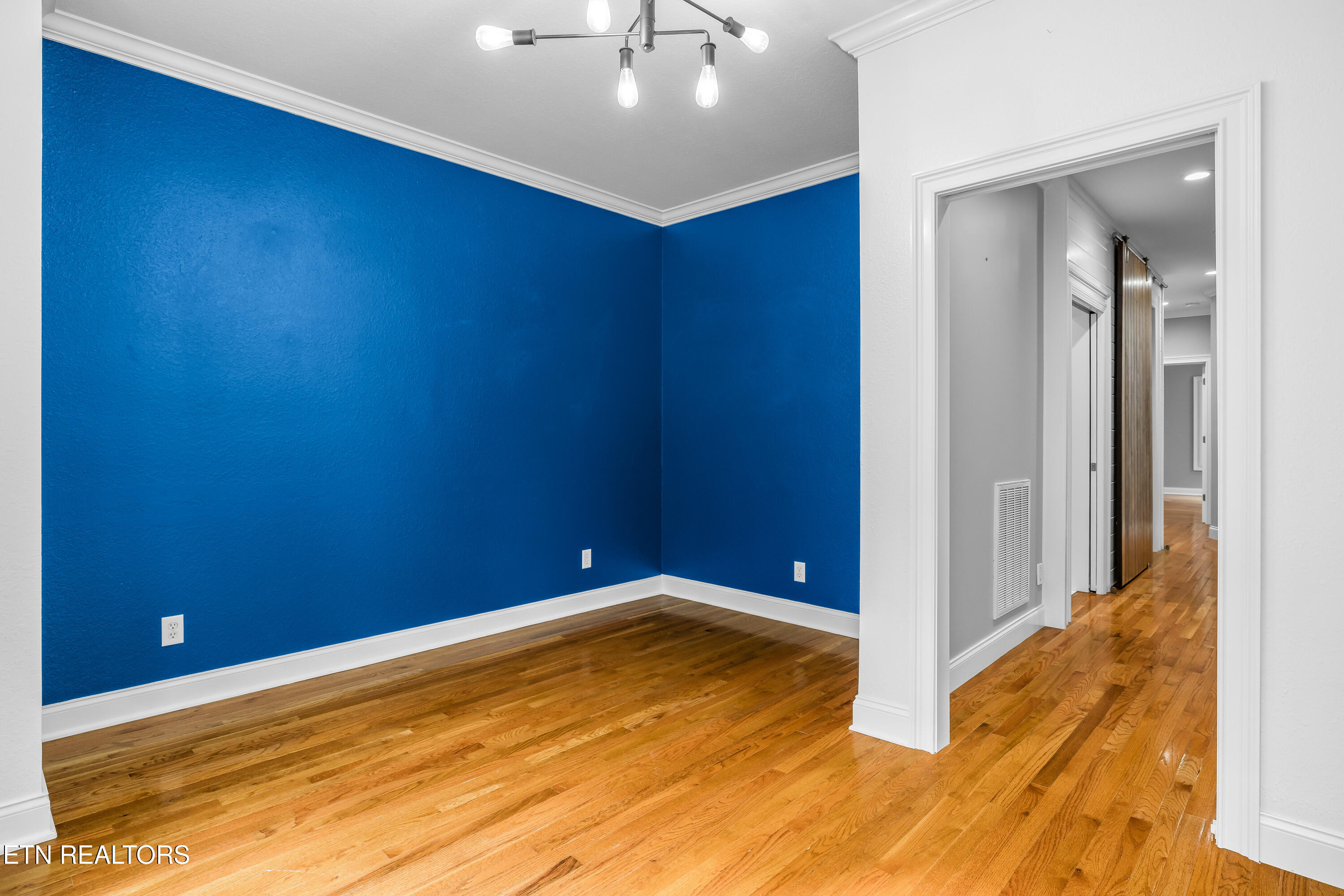 Maryville, Tennessee, 37803, United States, 4 Bedrooms Bedrooms, ,5 BathroomsBathrooms,Residential,For Sale,1984597