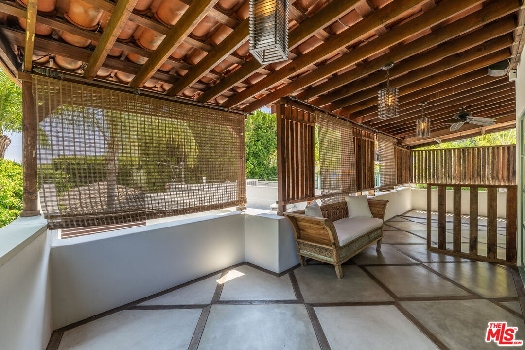 Los Angeles, California, 90069, United States, 4 Bedrooms Bedrooms, ,4 BathroomsBathrooms,Residential,For Sale,1911596
