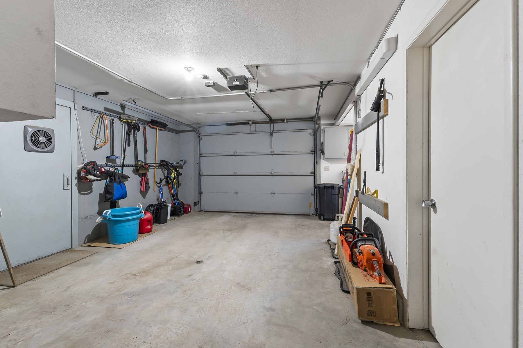  Cougar Estate Acreage - 物件實景