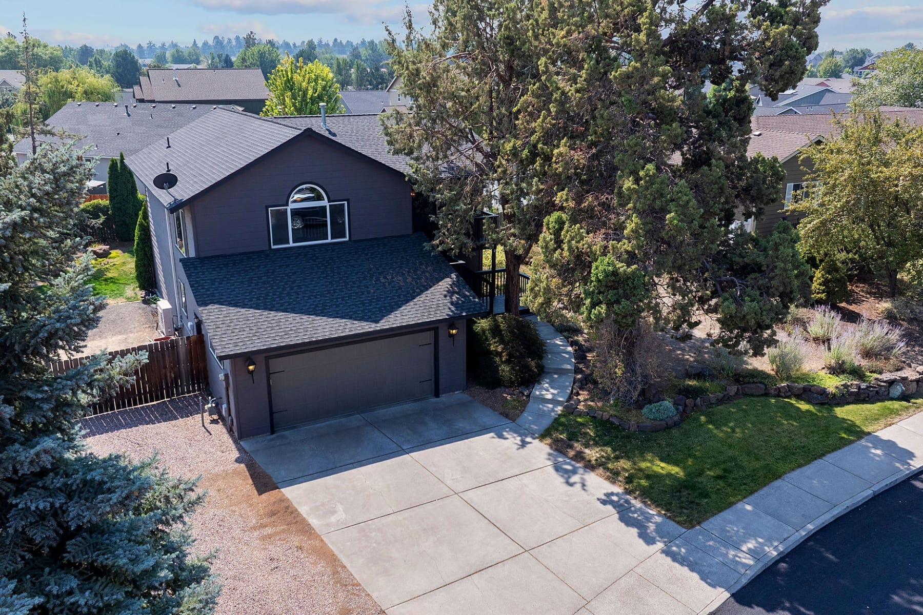  2350 SW Indian Avenue Redmond, OR 97756 - 物件實景