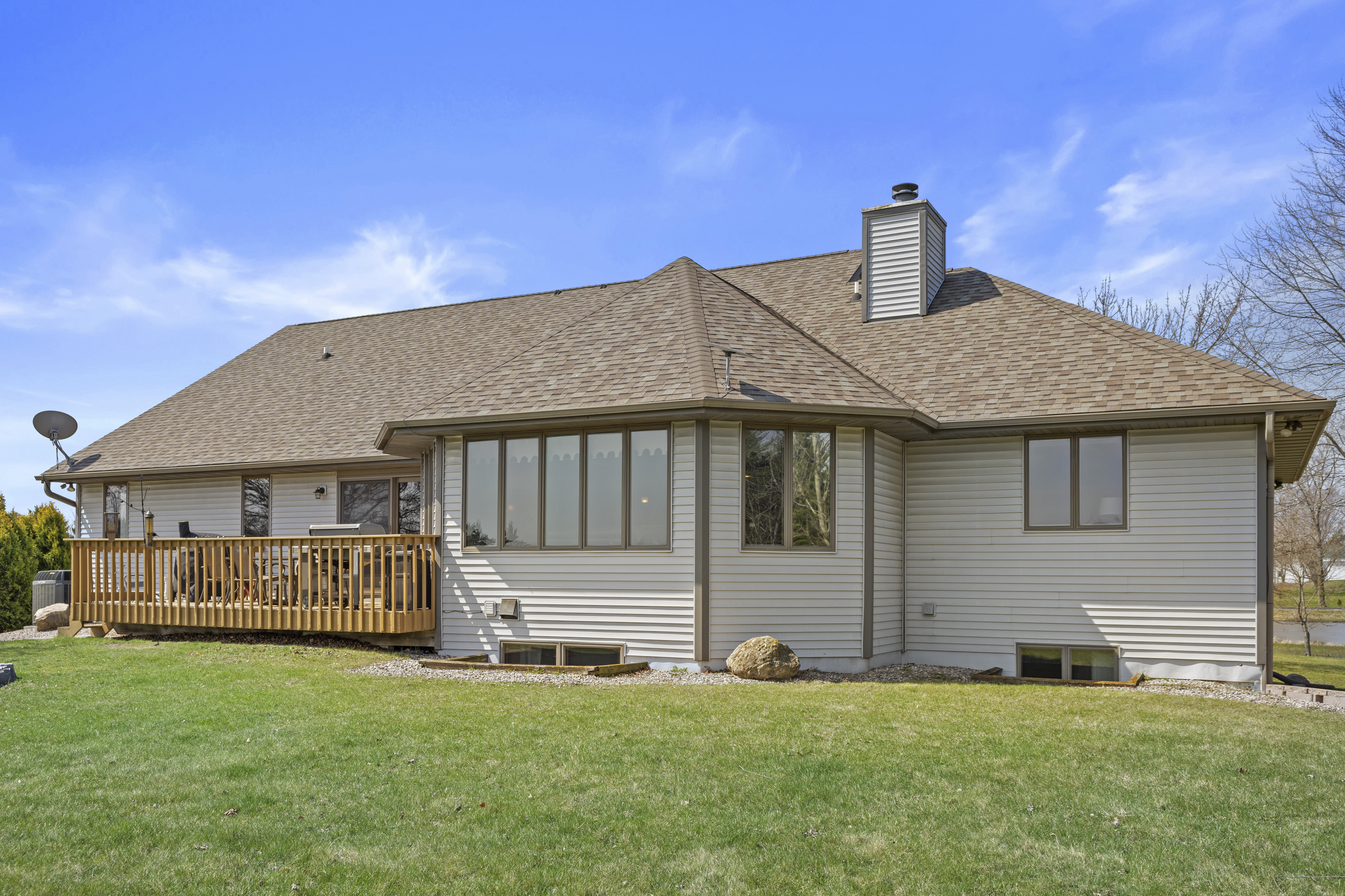  tranquil 3-acre homestead in union  grove - 物件實景