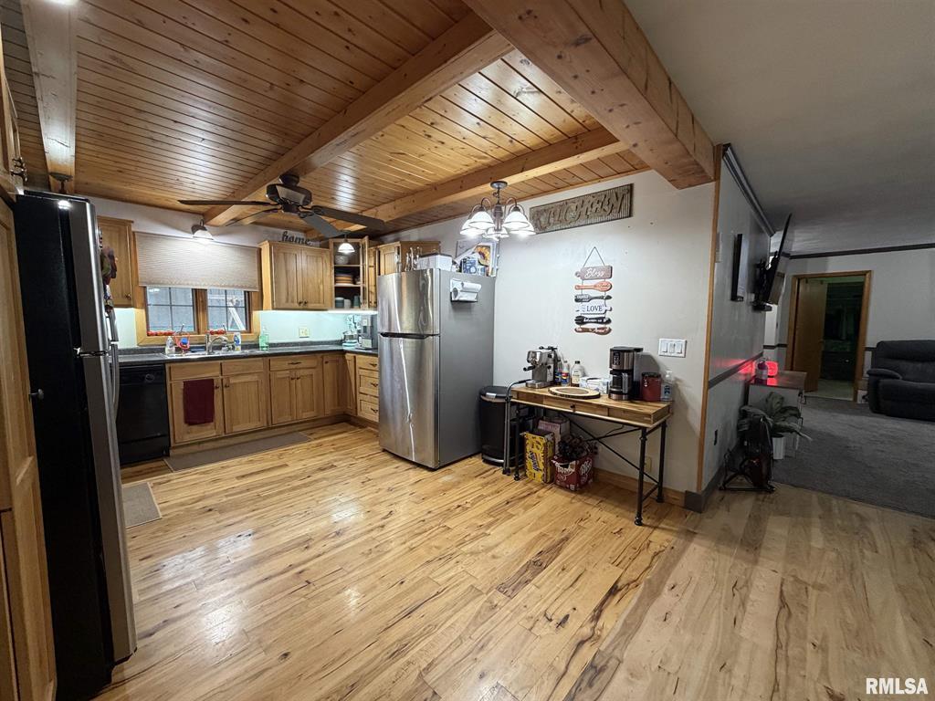 Abingdon, Illinois, 61410, United States, 3 Bedrooms Bedrooms, ,2 BathroomsBathrooms,Residential,For Sale,1976226