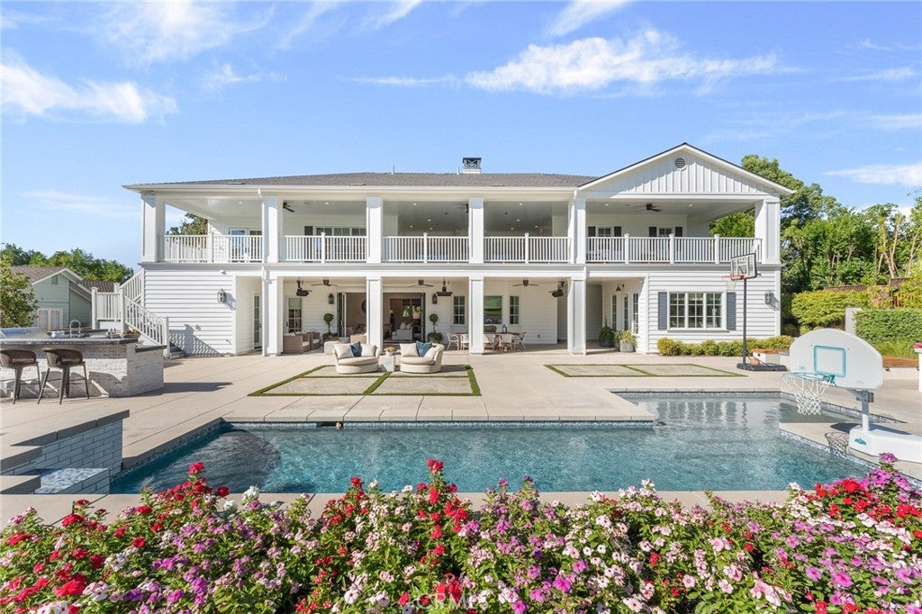 Redlands, California, 92373, United States, 5 Bedrooms Bedrooms, ,6 BathroomsBathrooms,Residential,For Sale,1984155