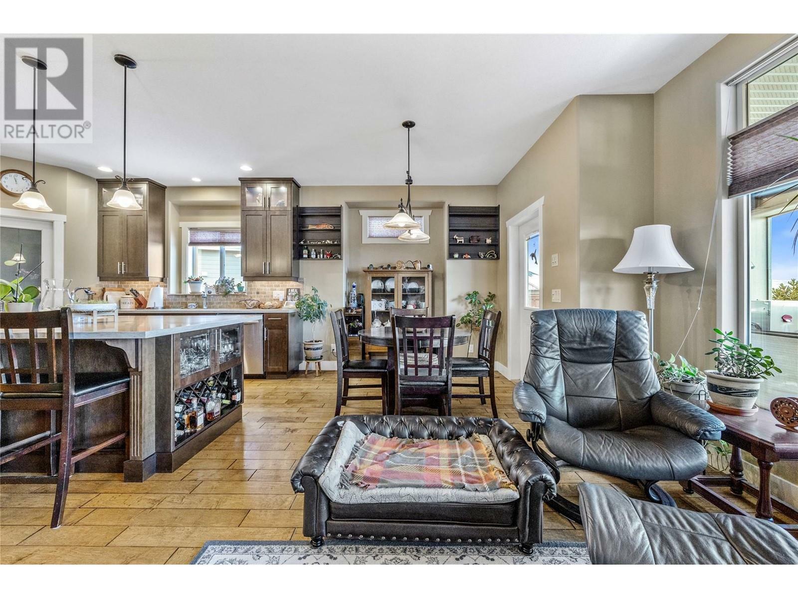 KELOWNA, British Columbia, V1P 1R7, CA, 5 Bedrooms Bedrooms, ,3 BathroomsBathrooms,Residential,For Sale,1837327