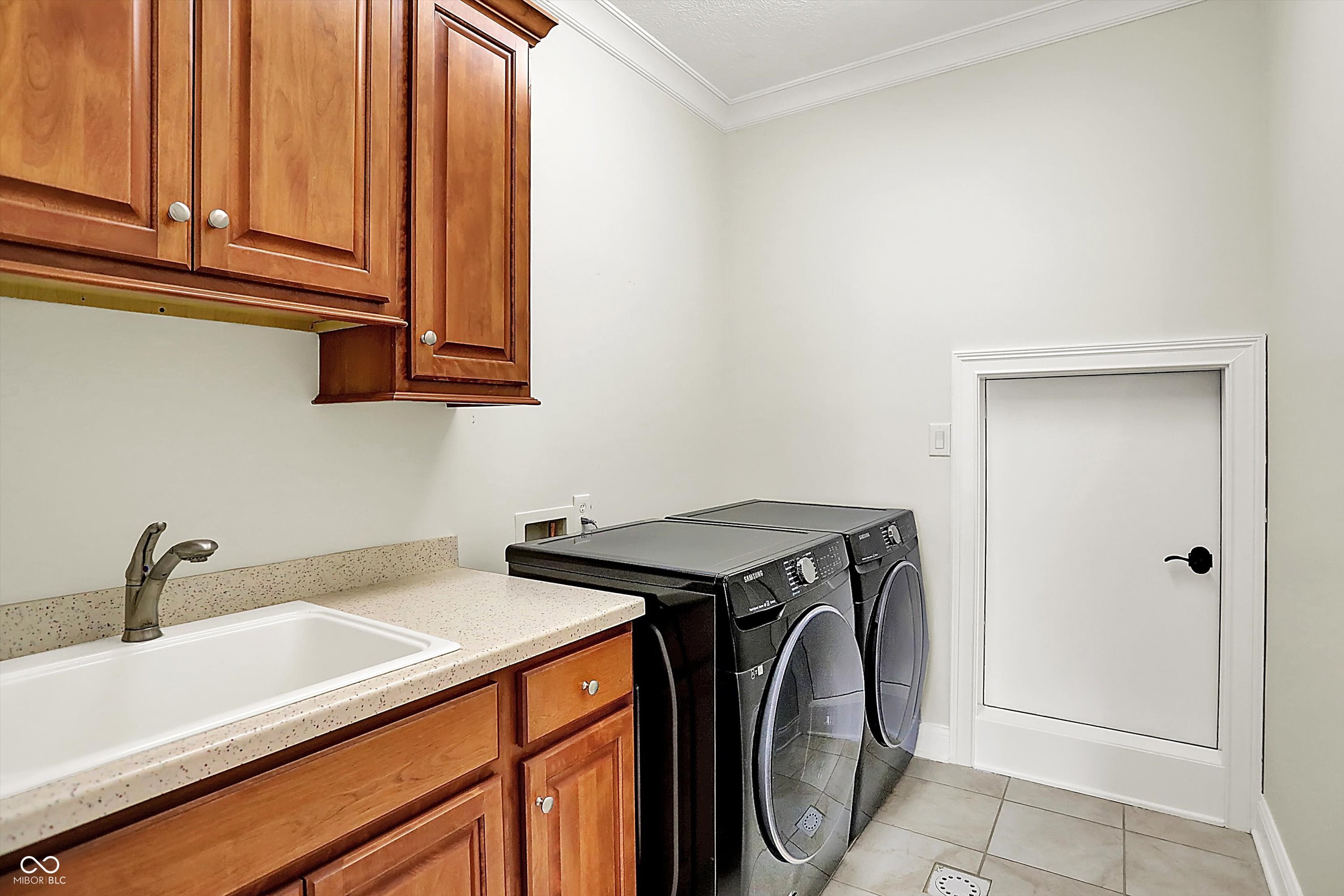 Noblesville, Indiana, 46062, United States, 6 Bedrooms Bedrooms, ,9 BathroomsBathrooms,Residential,For Sale,1979033