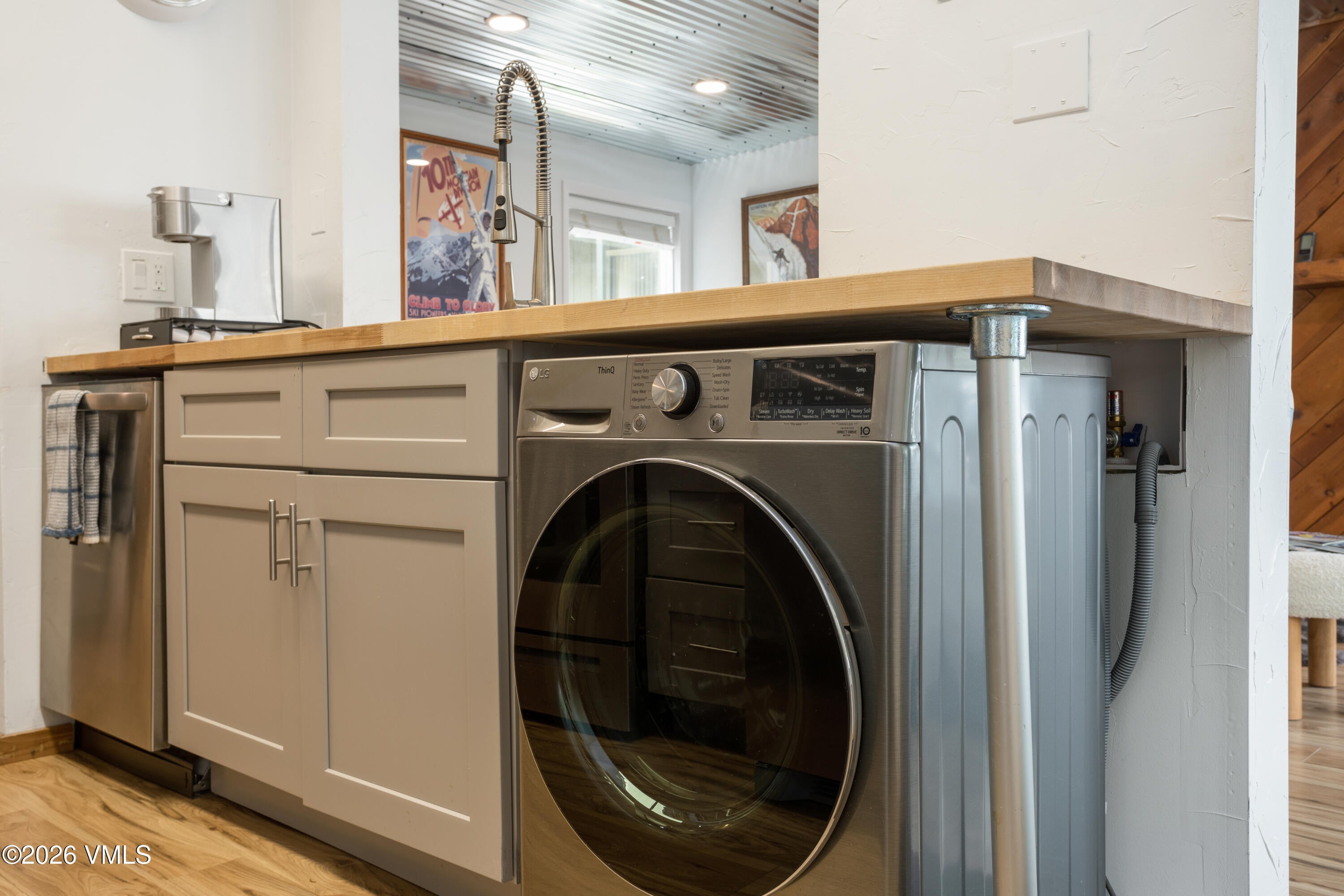 Vail, Colorado, 81657, United States, 2 Bedrooms Bedrooms, ,1 BathroomBathrooms,Residential,For Sale,2011141