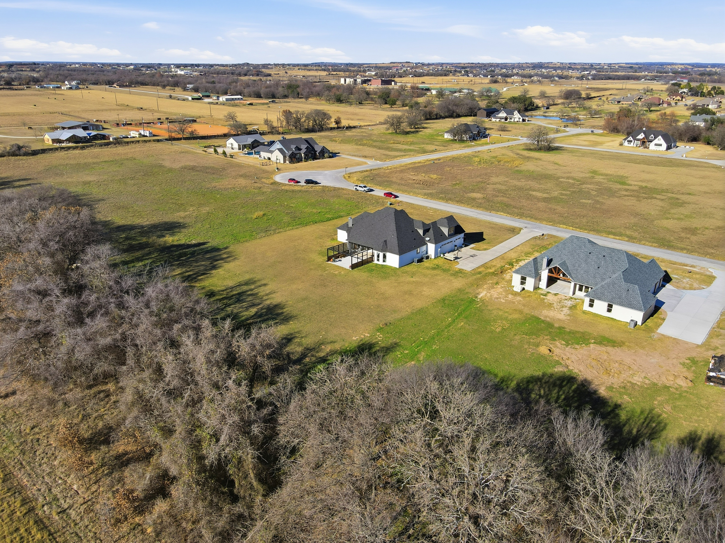  a private gated retreat where  luxury meets texas tranquility - 物件實景