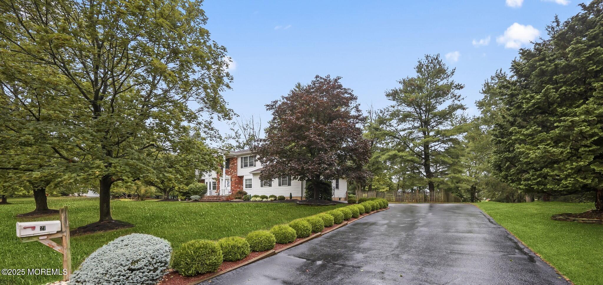 Marlboro, New Jersey, 07746, United States, 5 Bedrooms Bedrooms, ,3 BathroomsBathrooms,Residential,For Sale,1924539