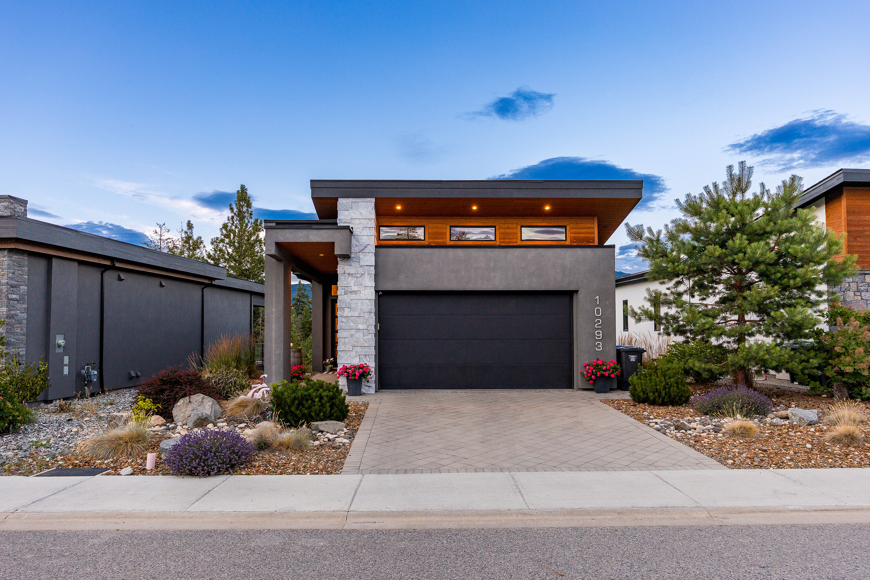  Walkout Rancher in Lakestone - 物件實景