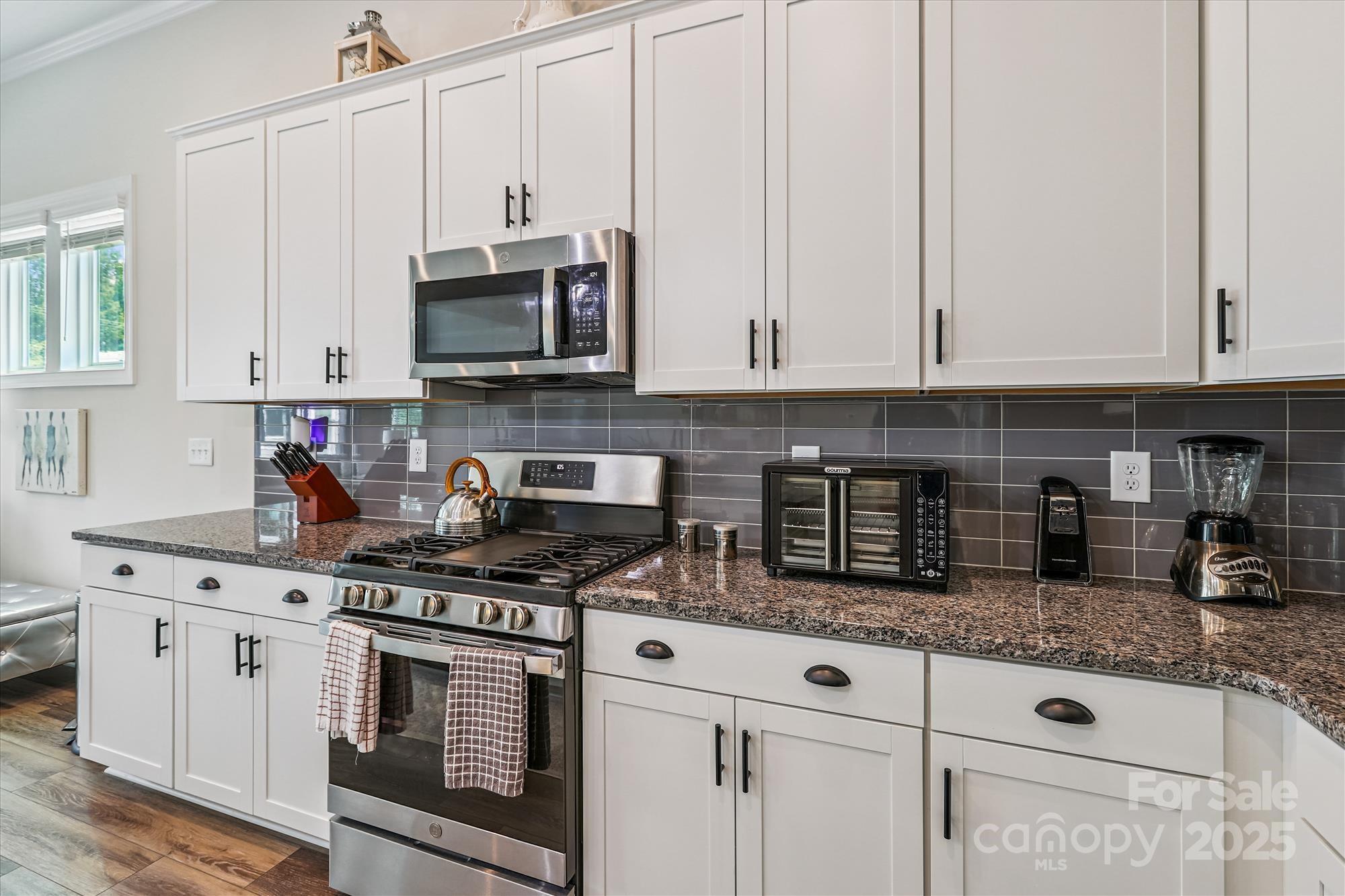 Charlotte, North Carolina, 28215, United States, 2 Bedrooms Bedrooms, ,2 BathroomsBathrooms,Residential,For Sale,1933385