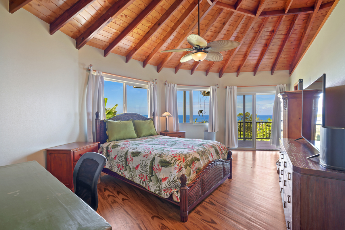 Captain Cook, Hawaii, 96704, United States, 2 Bedrooms Bedrooms, ,2 BathroomsBathrooms,Residential,For Sale,1941620