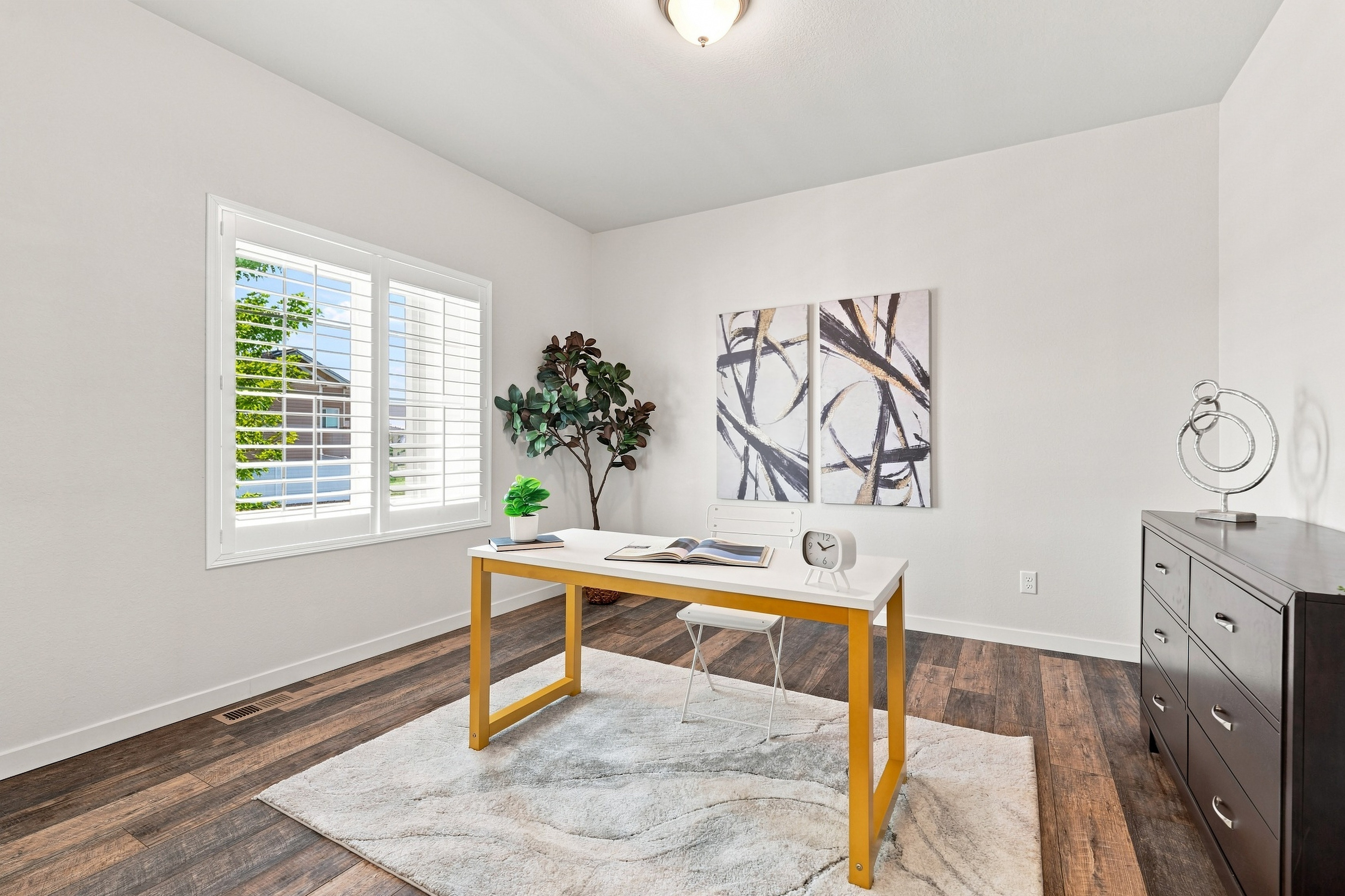  Modern Comfort Meets Everyday Function at 1123 Ibex Drive - 物件實景