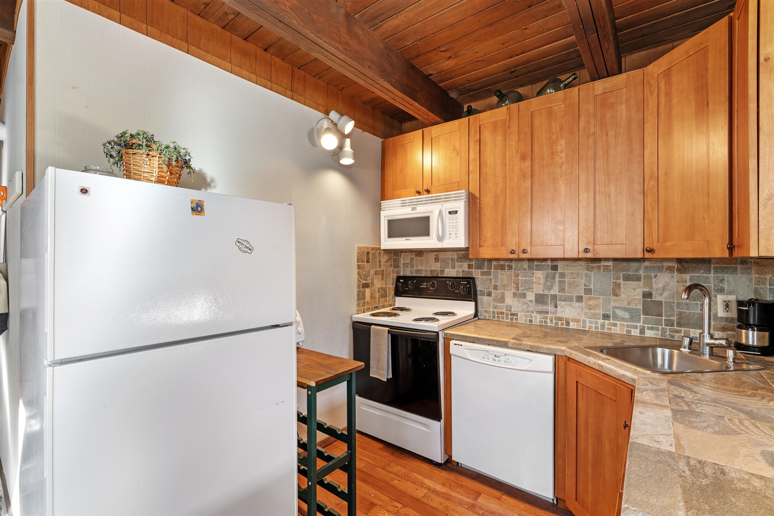 Tahoe City, California, 96145, United States, 2 Bedrooms Bedrooms, ,1 BathroomBathrooms,Residential,For Sale,1997009