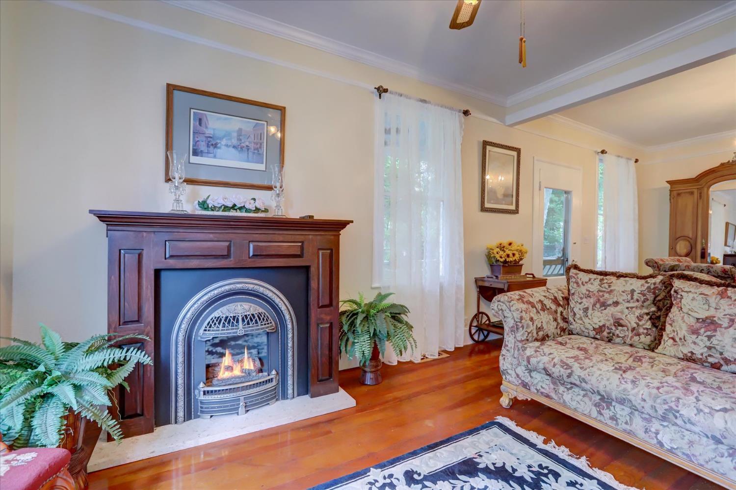 Nevada City, California, 95959, United States, 4 Bedrooms Bedrooms, ,2 BathroomsBathrooms,Residential,For Sale,1983992