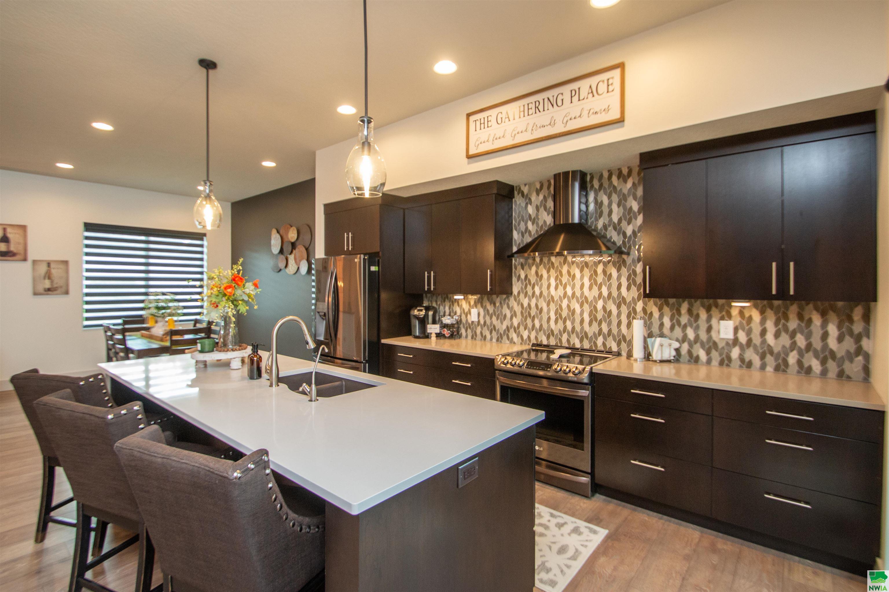 Dakota Dunes, South Dakota, 57049, United States, 3 Bedrooms Bedrooms, ,3 BathroomsBathrooms,Residential,For Sale,1984312