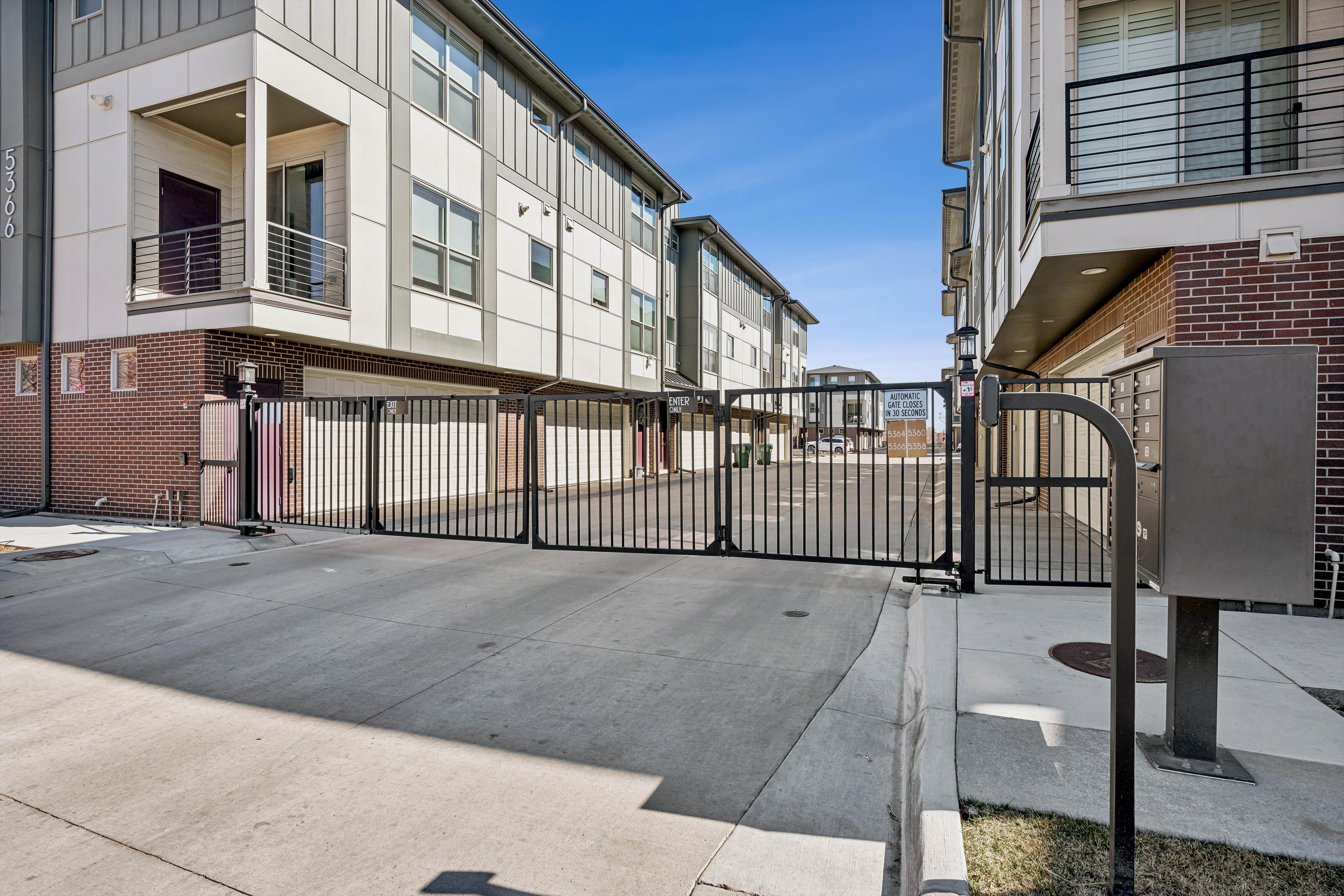  Modern Townhome Living Minutes from Olde Town Aravada - 物件實景