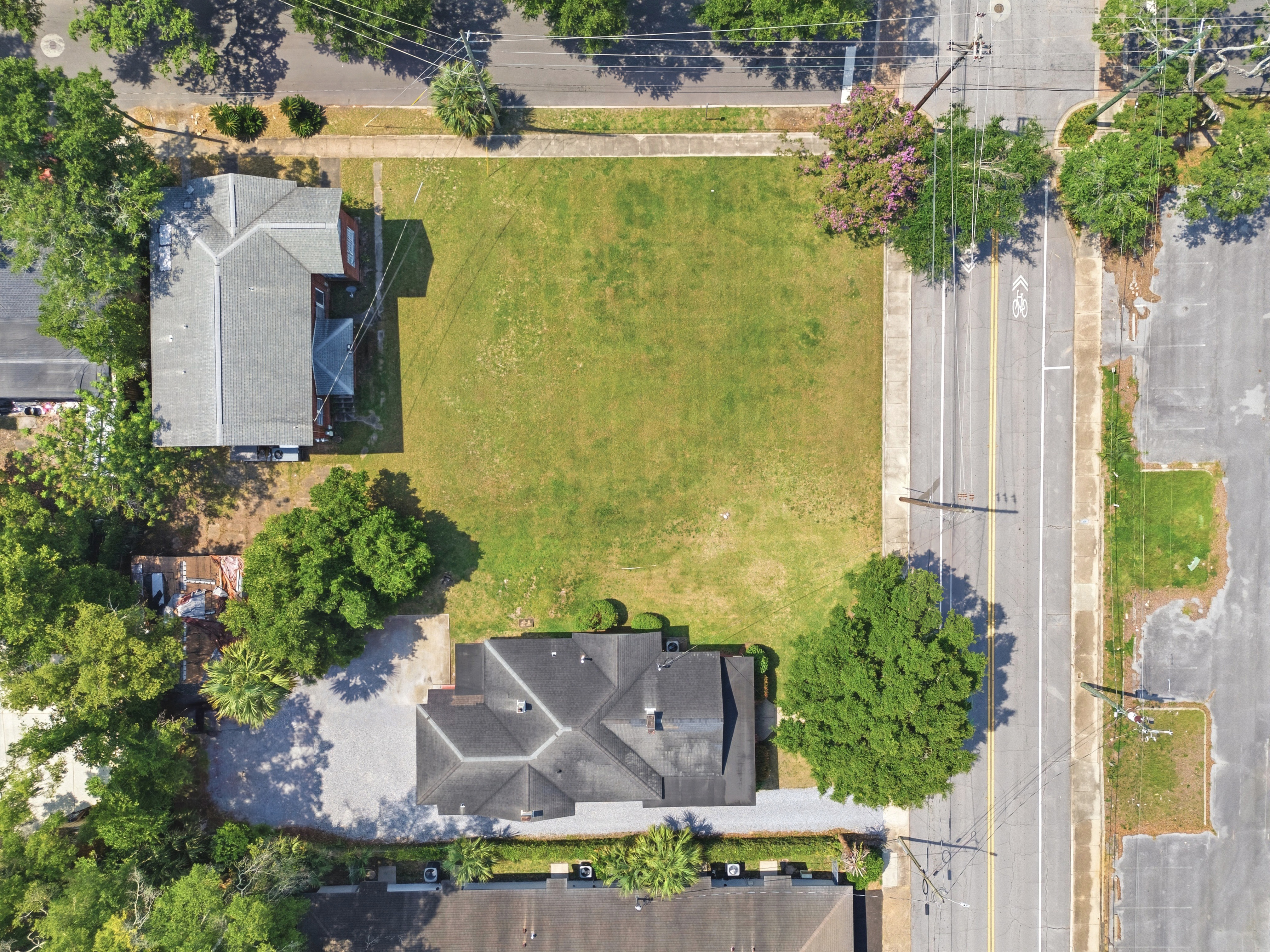  Rare Corner Parcel with Three-Lot Potential in Downton Pensacola - 物件實景