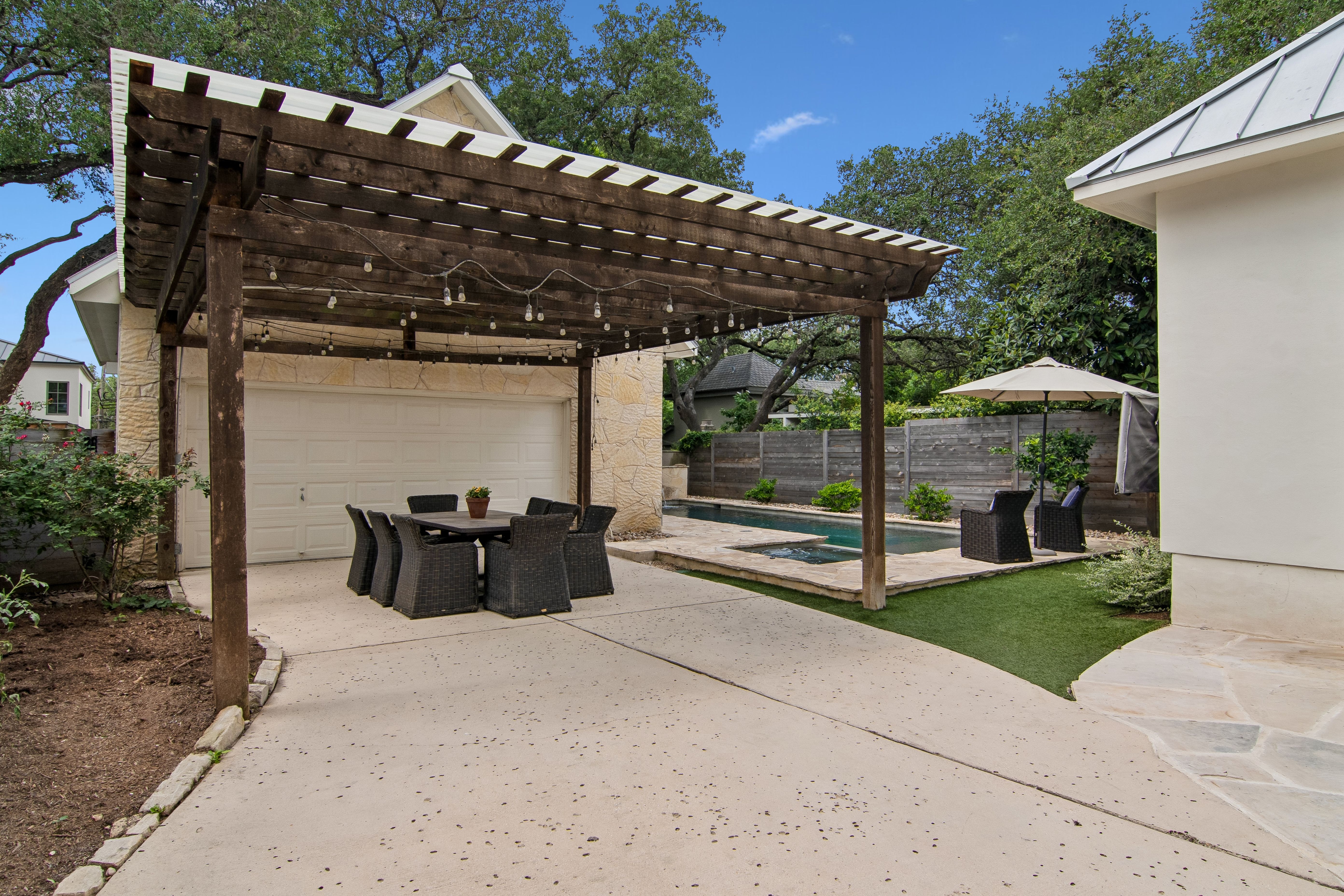  Private Estate on Oversized Alamo Heights Lot - 物件實景