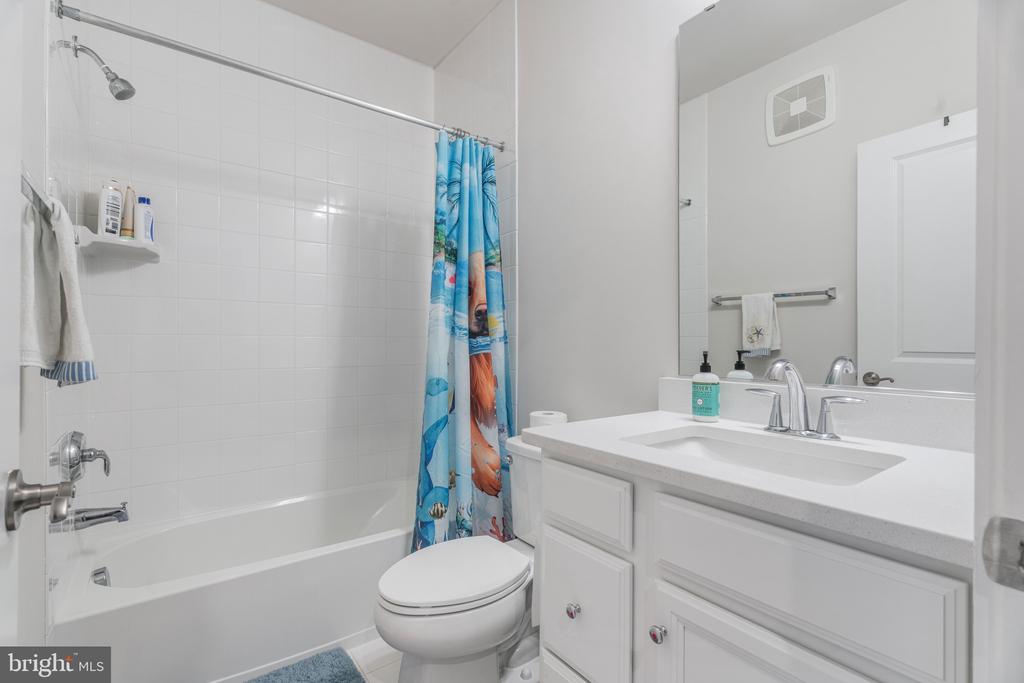 Rockville, Maryland, 20855, United States, 3 Bedrooms Bedrooms, ,3 BathroomsBathrooms,Residential,For Sale,1929038