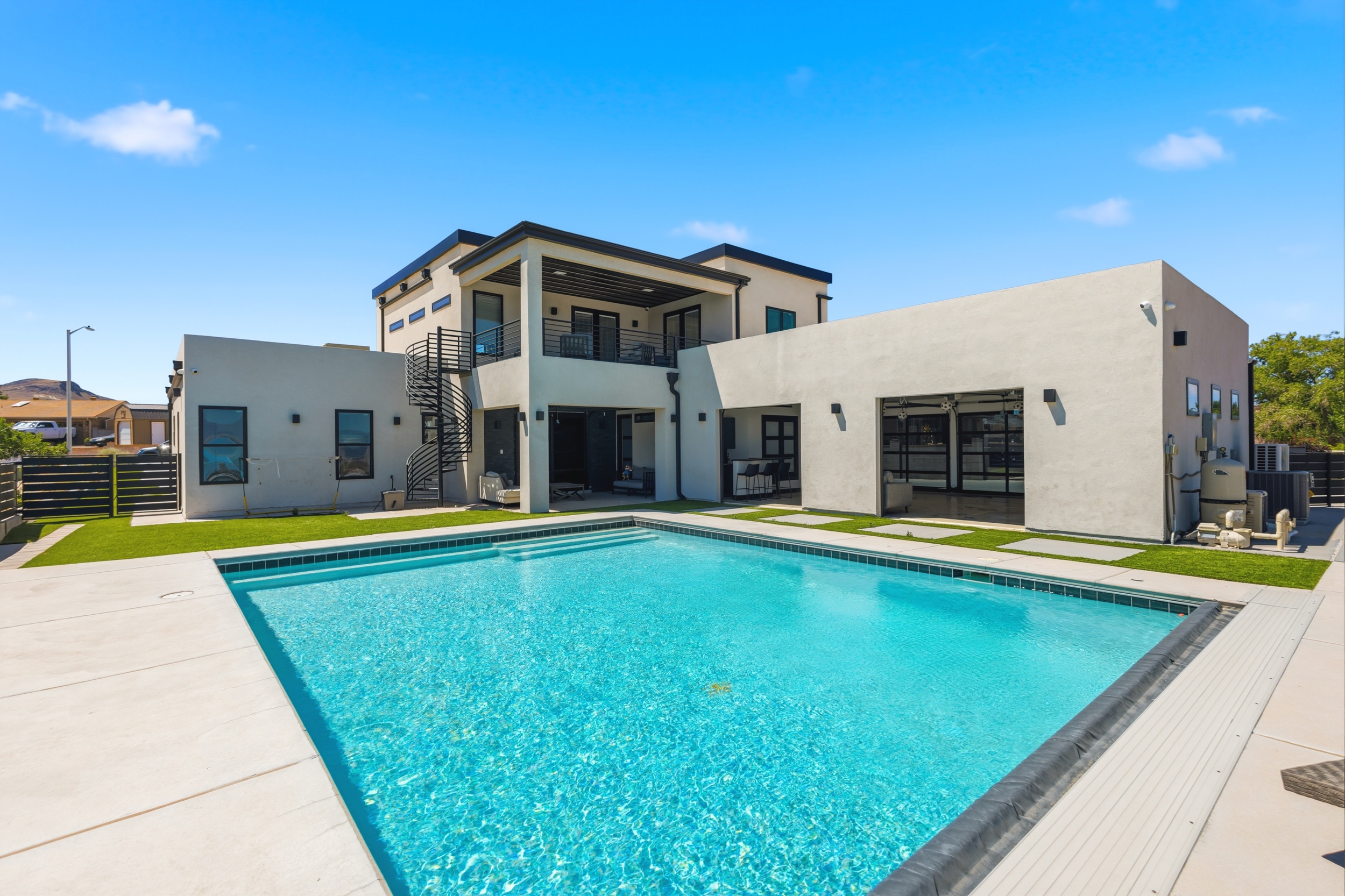 Los Lunas, New Mexico, 87031, United States, 3 Bedrooms Bedrooms, ,2 BathroomsBathrooms,Residential,For Sale,2048008