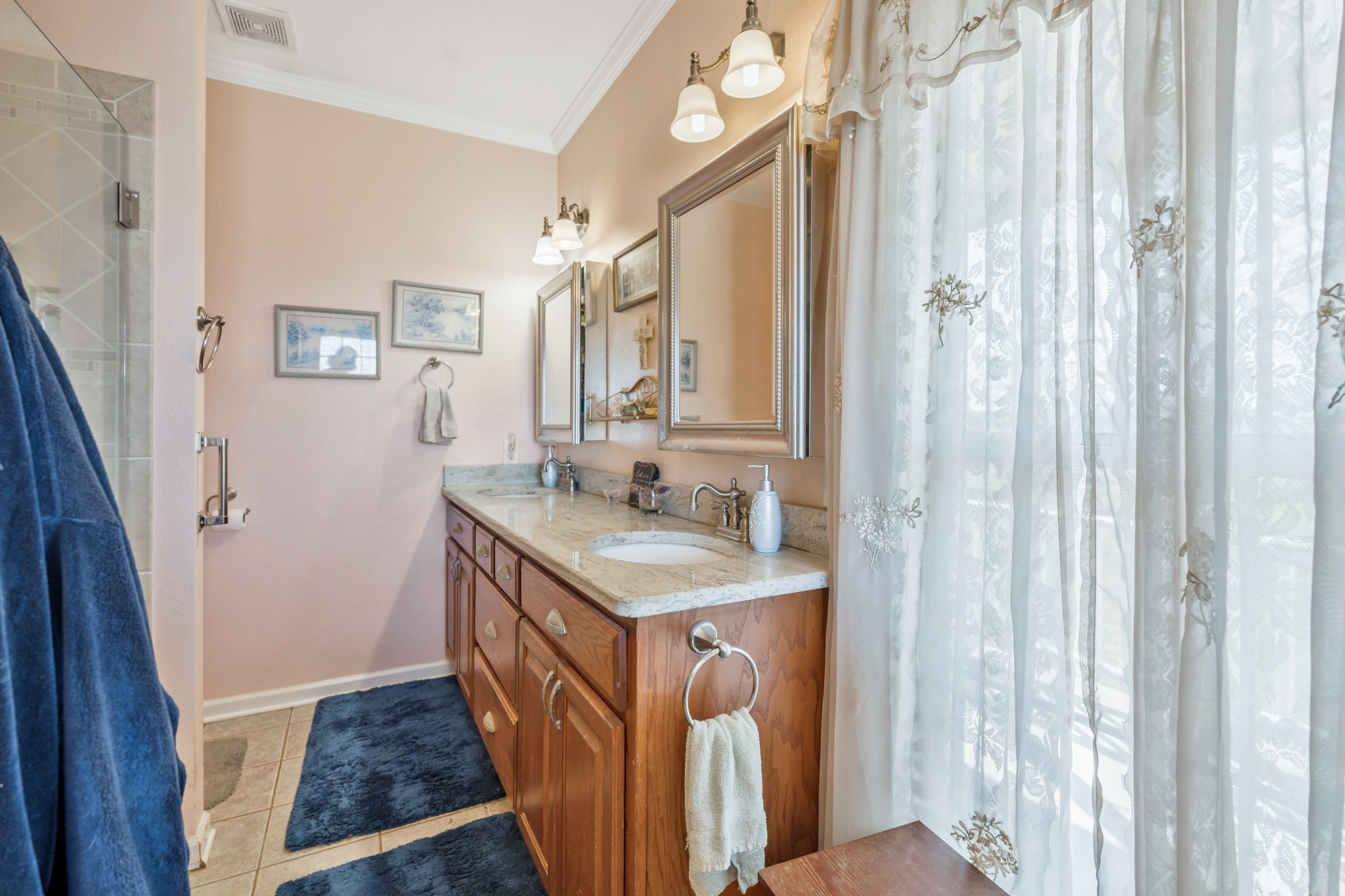 Lawrenceburg, Tennessee, 38464, United States, 3 Bedrooms Bedrooms, ,2 BathroomsBathrooms,Residential,For Sale,1940274