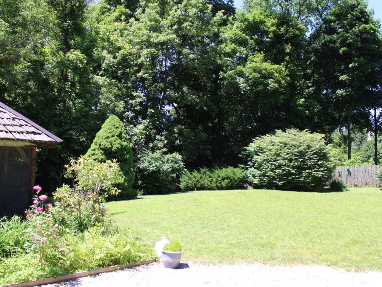 Burlington, Vermont, 05401, United States, 5 Bedrooms Bedrooms, ,2 BathroomsBathrooms,Residential,For Sale,1804397