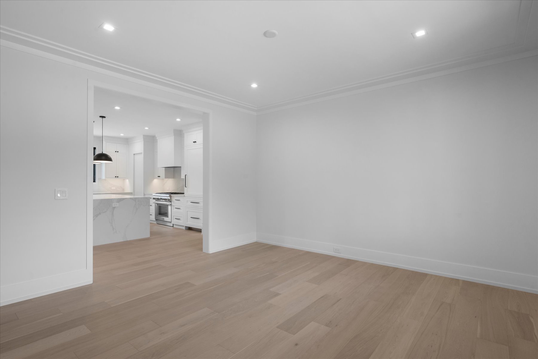 Quiogue, New York, 11978, United States, 5 Bedrooms Bedrooms, ,5 BathroomsBathrooms,Residential,For Sale,1751260
