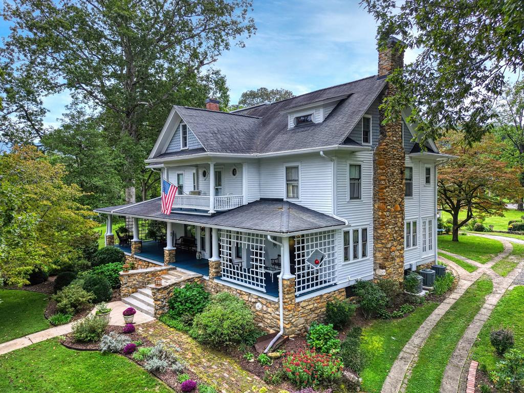 Andrews, North Carolina, 28901, United States, 5 Bedrooms Bedrooms, ,4 BathroomsBathrooms,Residential,For Sale,1912195