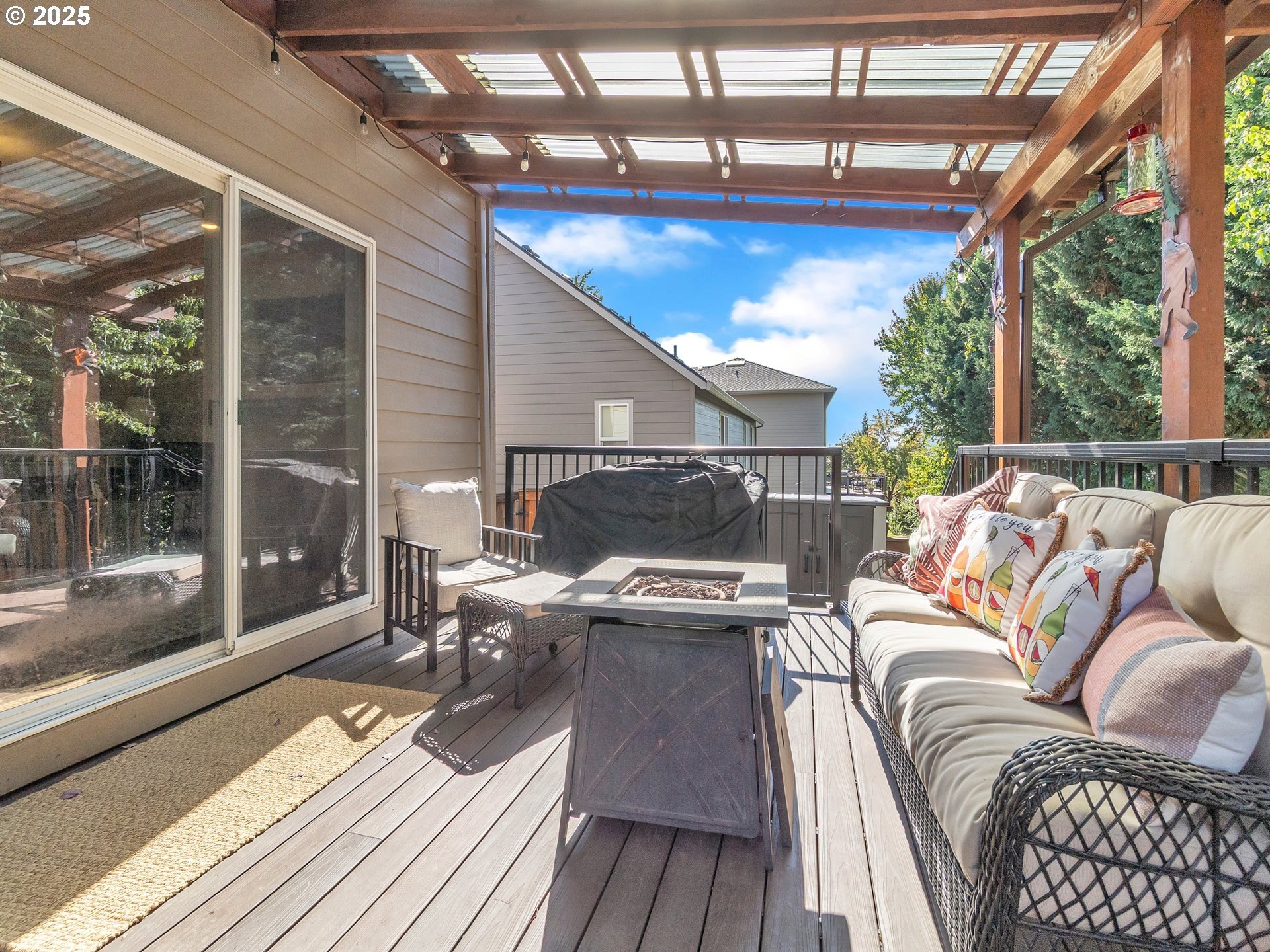 Newberg, Oregon, 97132, United States, 4 Bedrooms Bedrooms, ,3 BathroomsBathrooms,Residential,For Sale,1962580