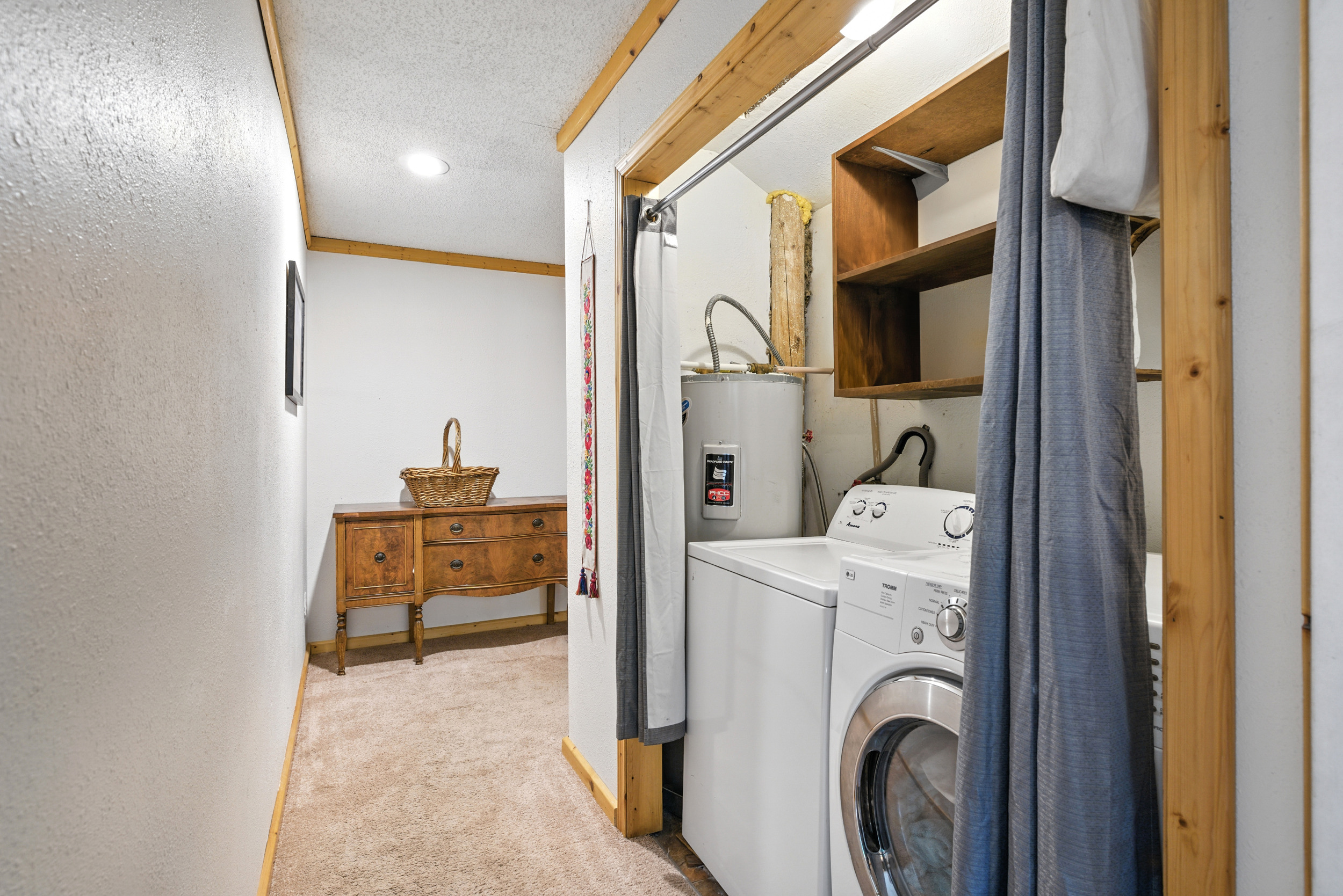 Sandpoint, Idaho, 83864, United States, 2 Bedrooms Bedrooms, ,2 BathroomsBathrooms,Residential,For Sale,2006058