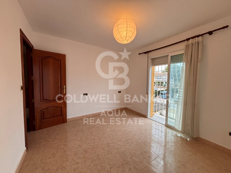 Calle Lisboa Alicante, la Nucia, El Tossal-Bello H, la Nucia, Comunidad Valenciana, 03530, ES, 7 Bedrooms Bedrooms, ,4 BathroomsBathrooms,Residential,For Sale,Calle Lisboa Alicante, la Nucia, El Tossal-Bello H,1682591