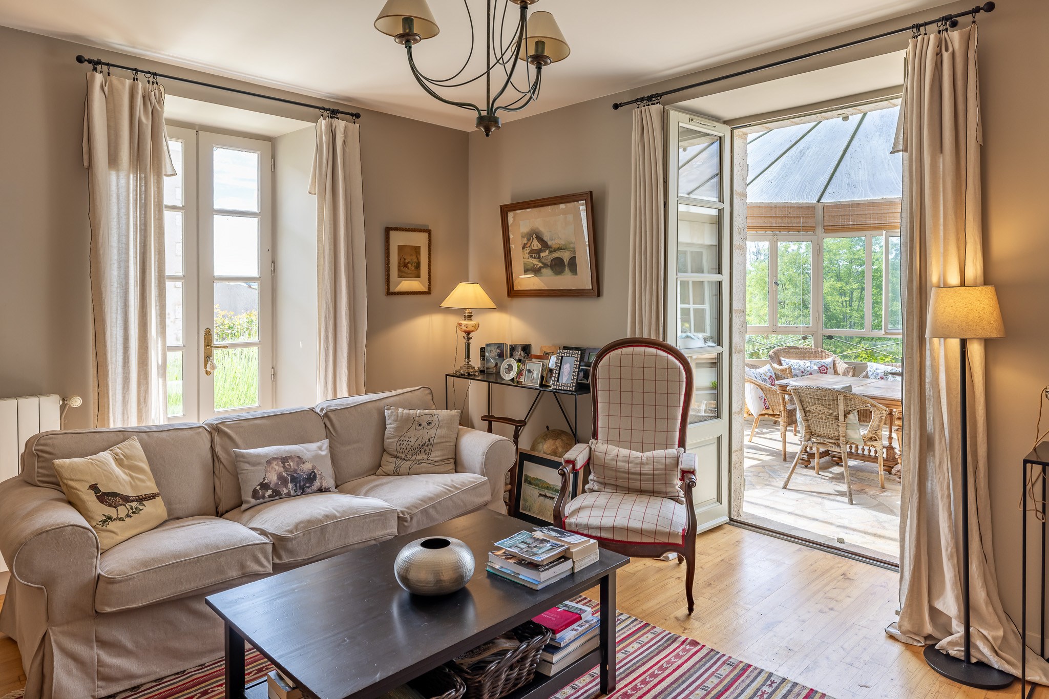  Between River and Enchanted Gardens: A Residence of Timeless Elegance - 物件實景